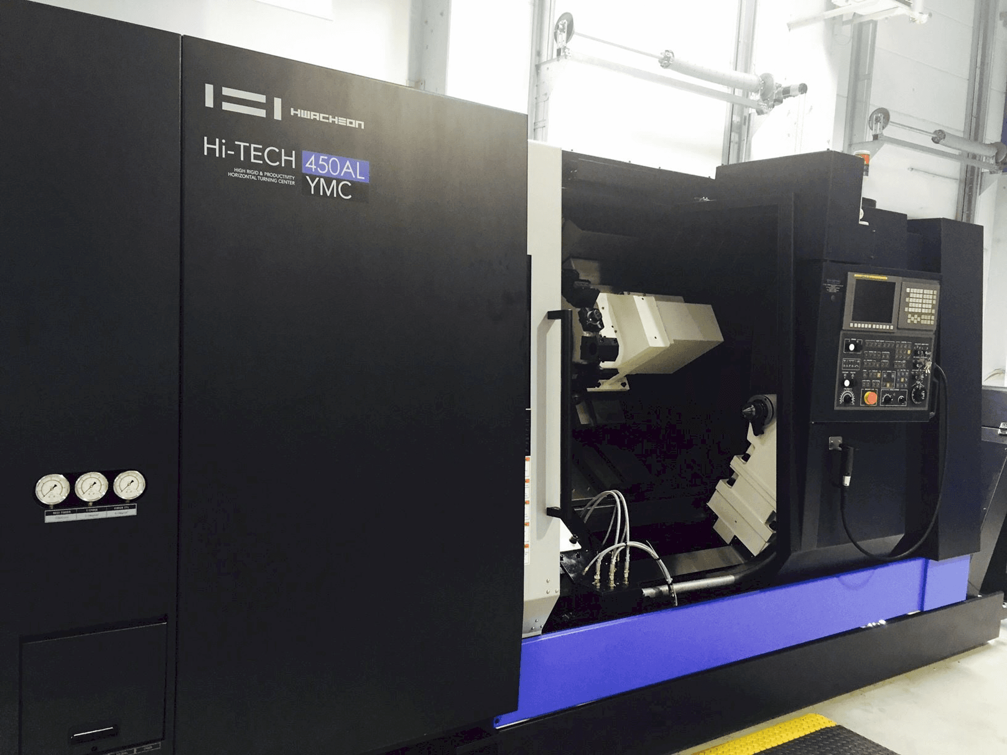 Mašīnas HWACHEON HI-TECH 450AL YMC pretskats