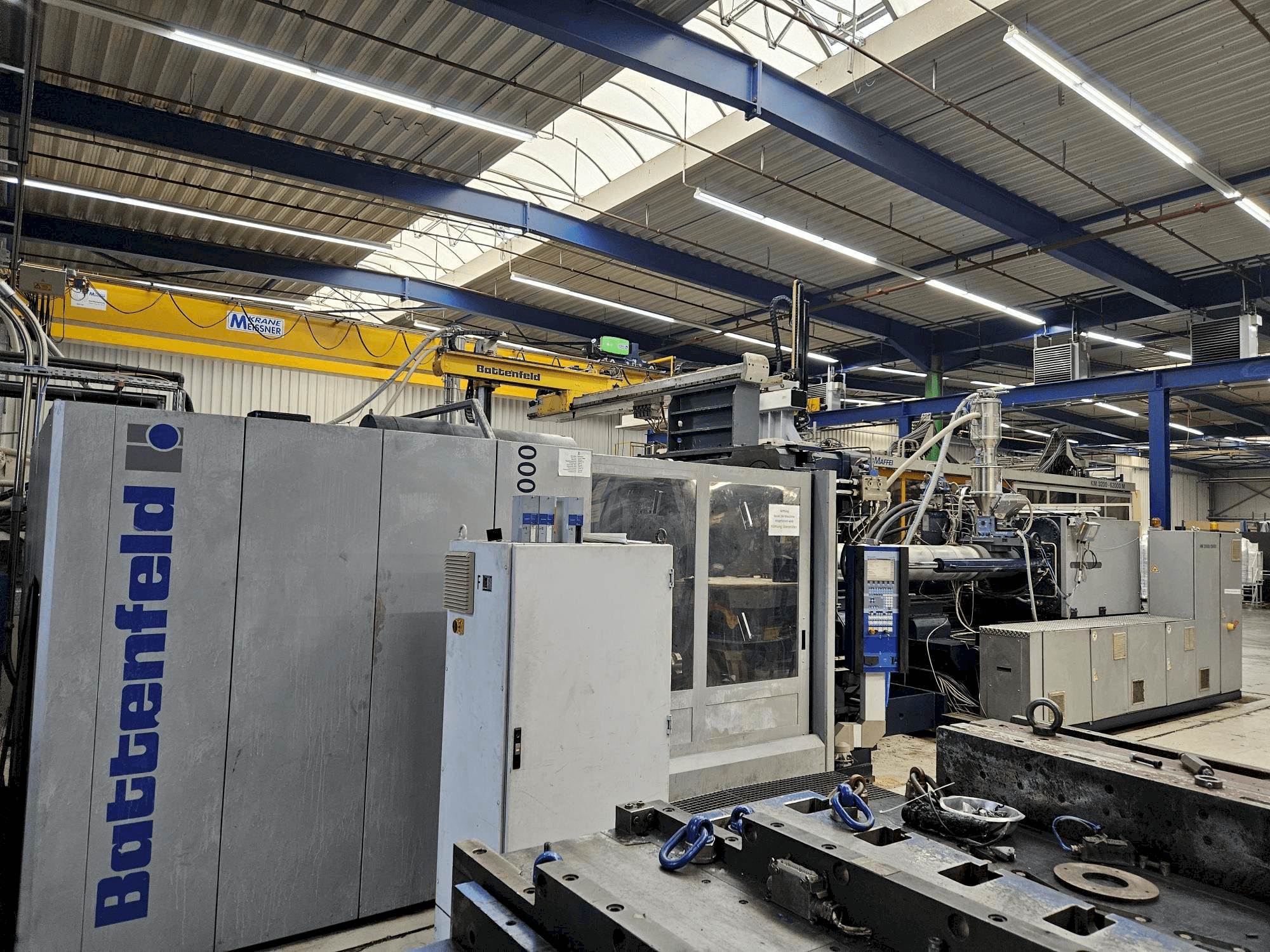 Mašīnas Battenfeld HM 10000 pretskats