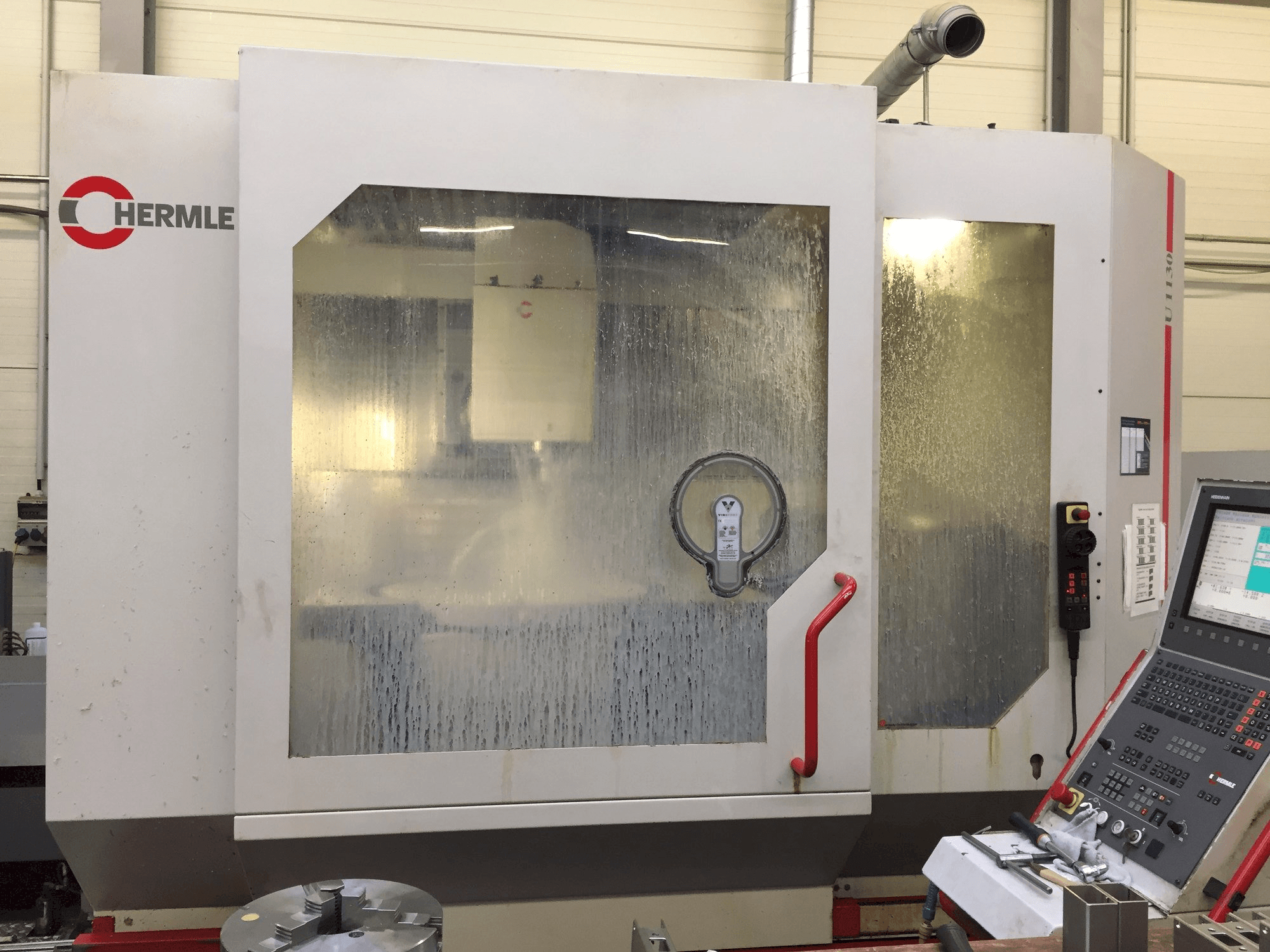 Mašīnas HERMLE U1130 pretskats