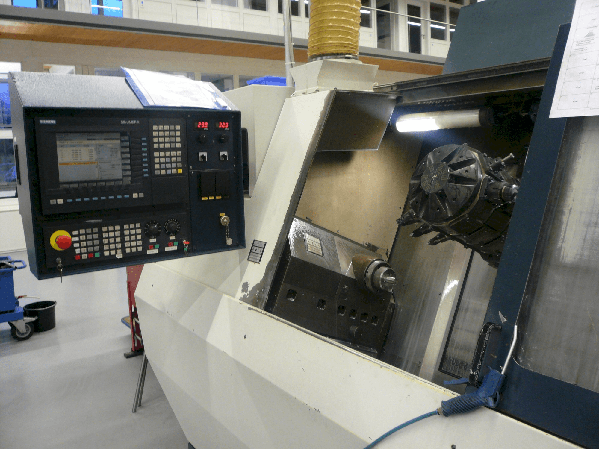 Mašīnas SPINNER TM pretskats