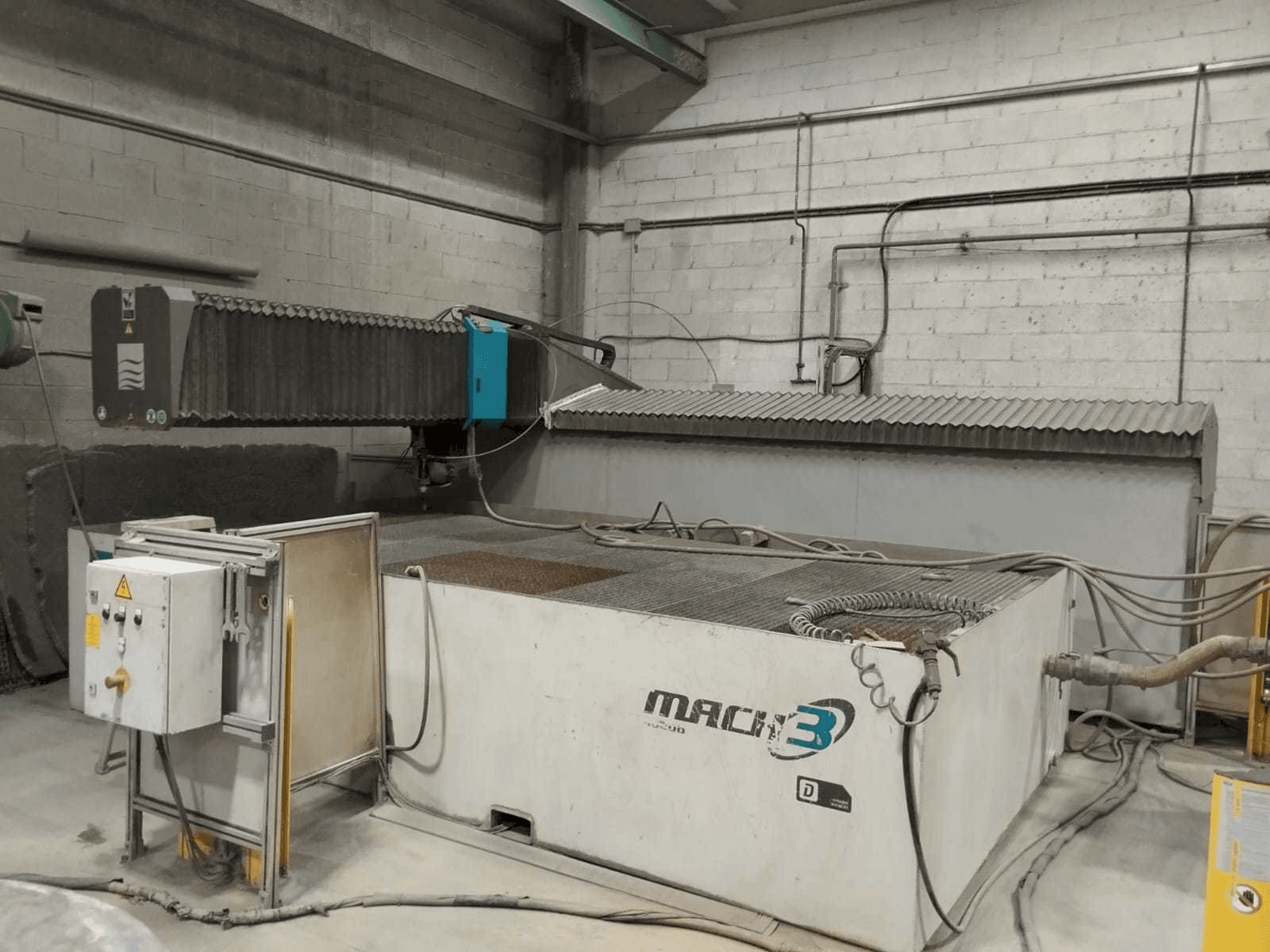 Mašīnas Flow Mach3 4020B pretskats