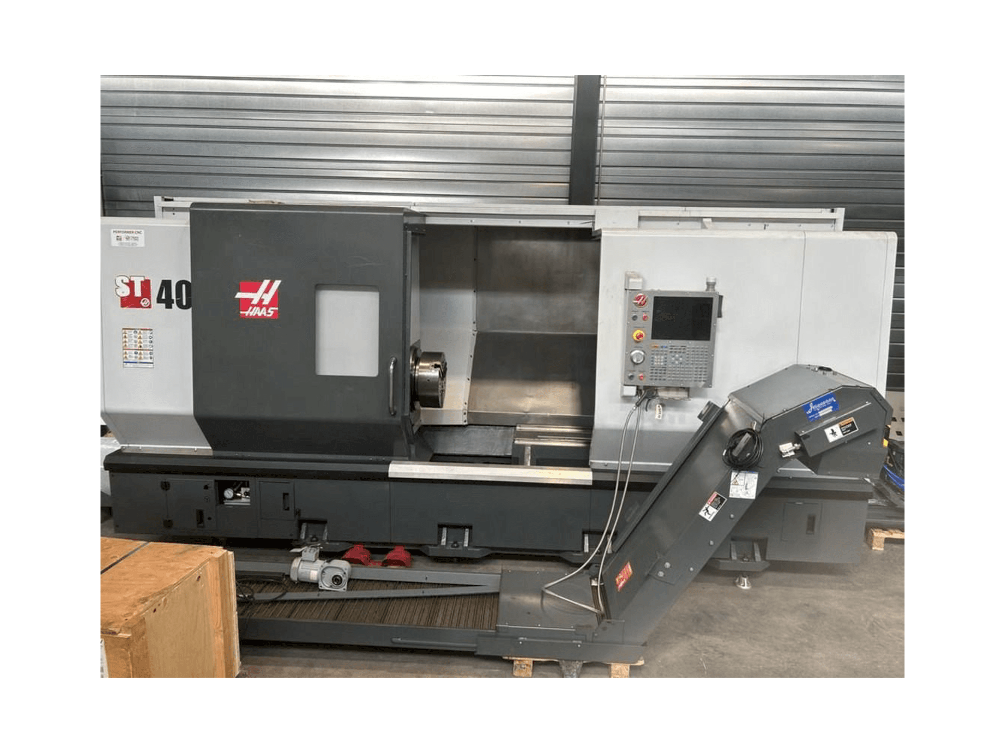 Mašīnas HAAS ST-40 pretskats