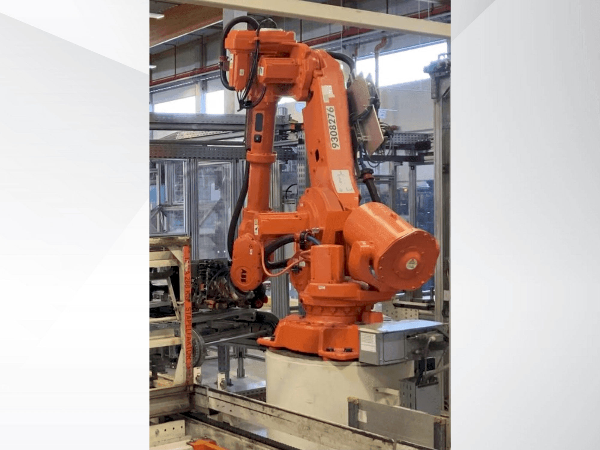 Mašīnas ABB IRB 6640-130/320 pretskats