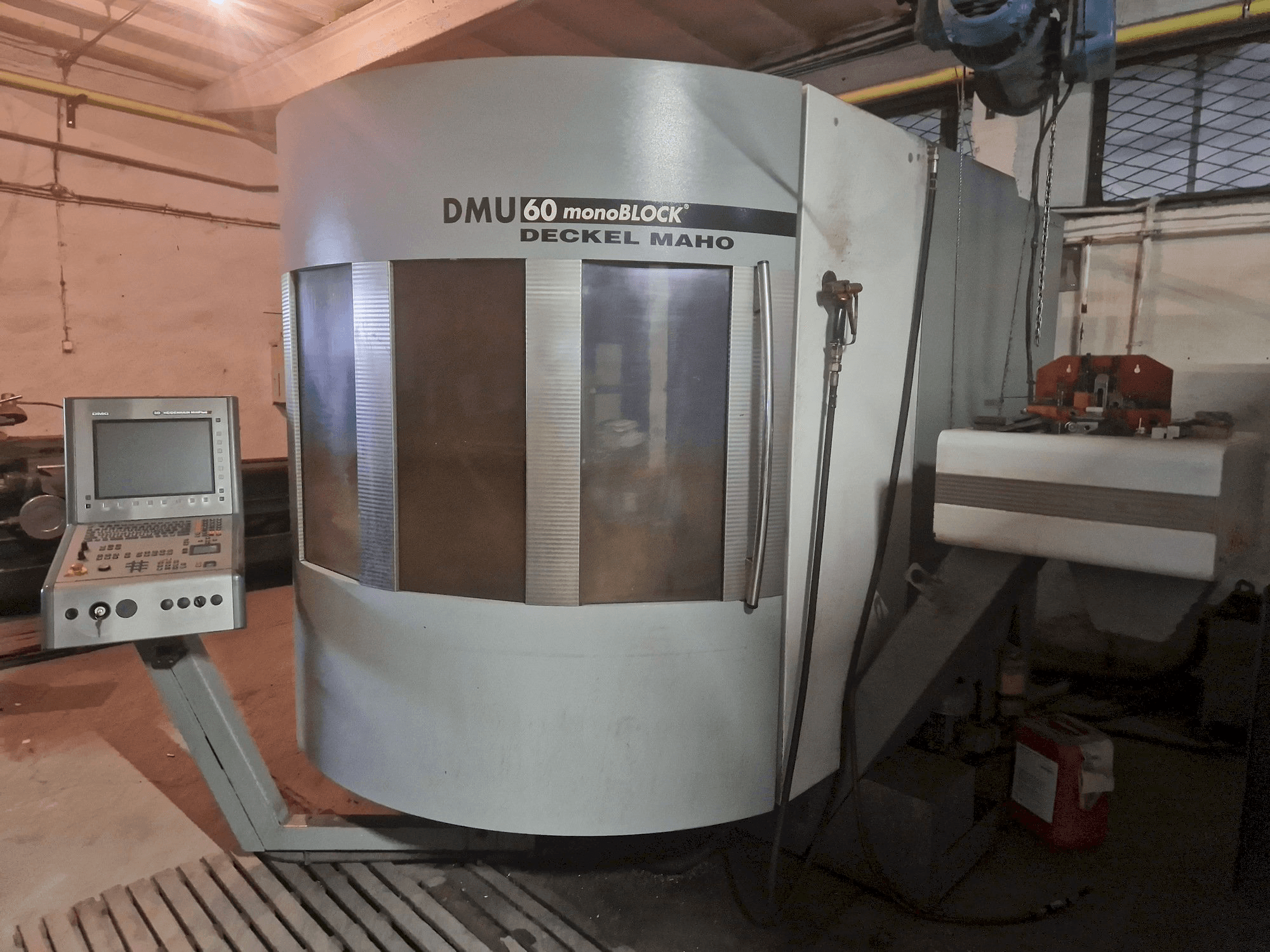 Mašīnas DECKEL MAHO DMU 60 monoBLOCK pretskats