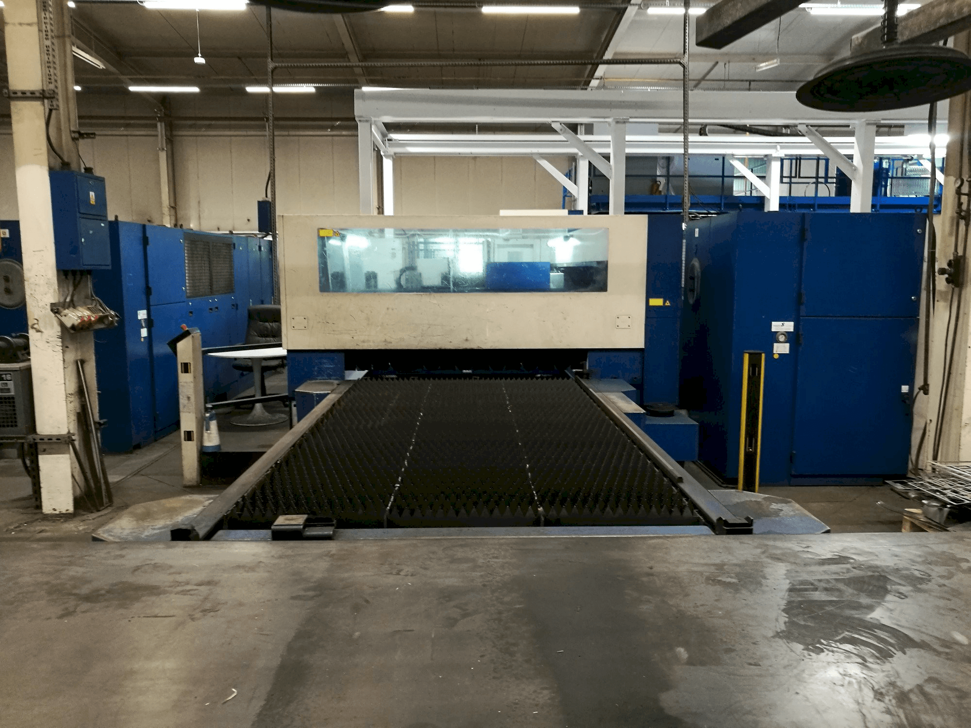 Mašīnas Trumpf Trumatic L3050 pretskats