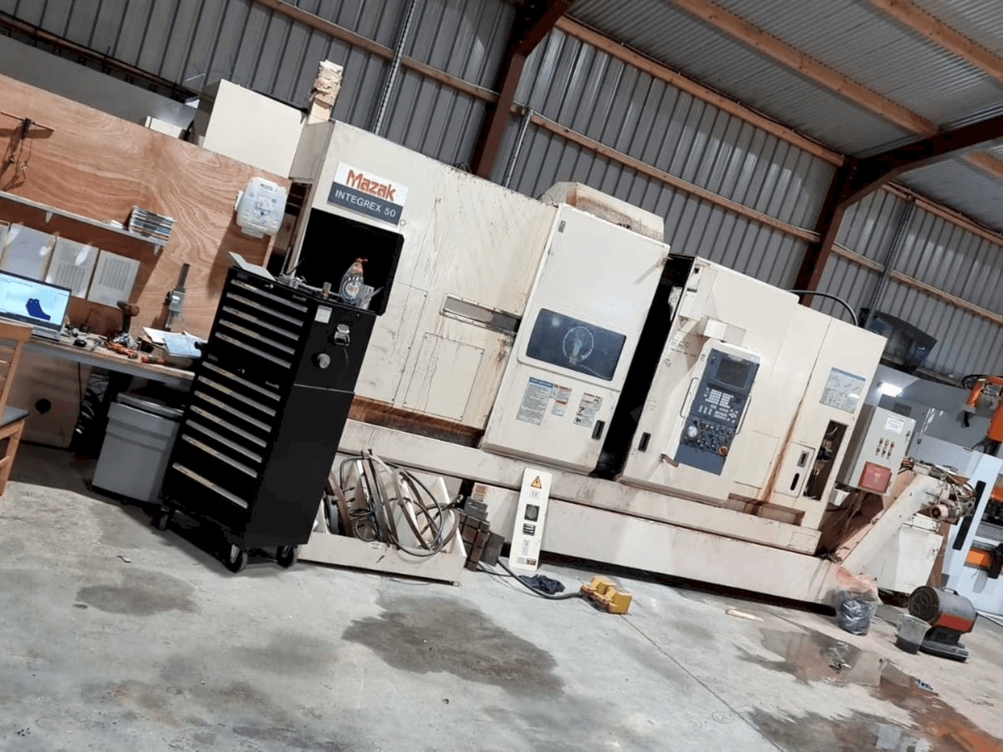 Mašīnas Mazak Integrex 50YR-1500U pretskats
