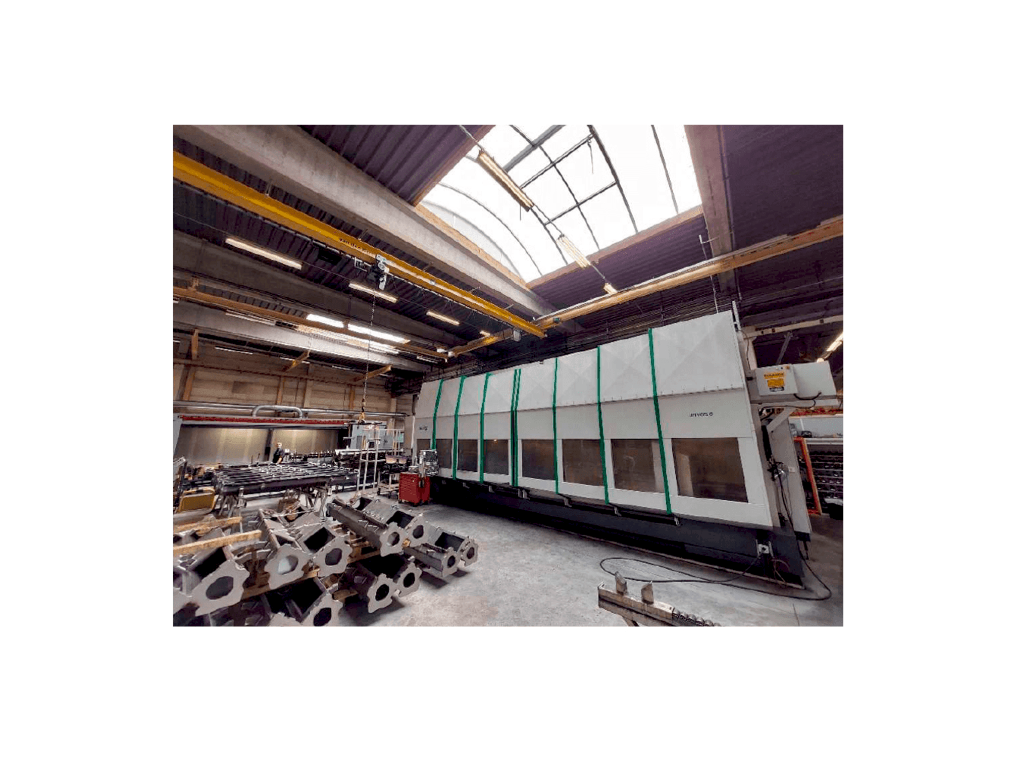 Mašīnas Unisign Univers 6 pretskats