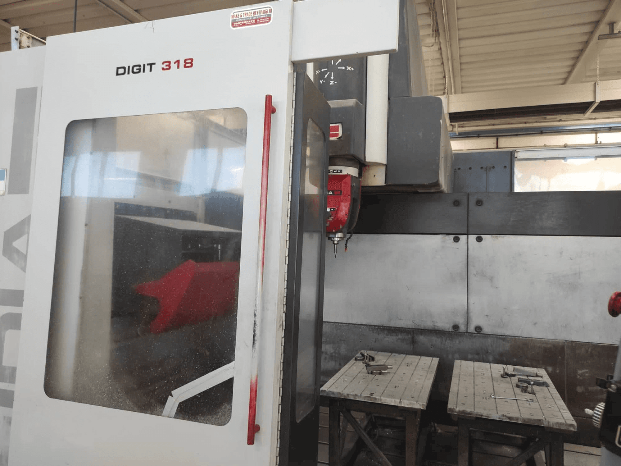 Mašīnas Fidia Digit 318 kreisās malas skats