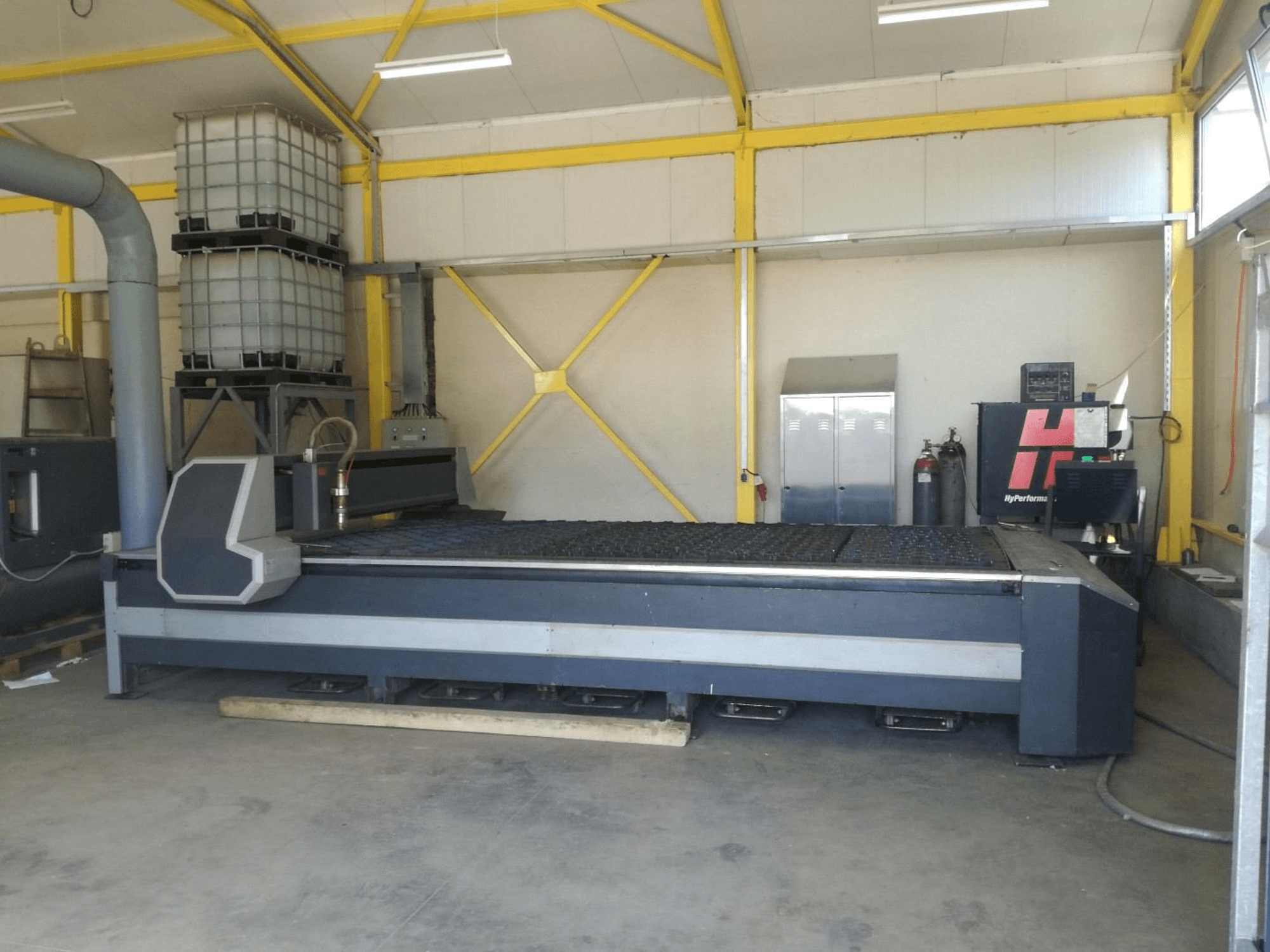 Mašīnas HPM ITALY GV 4 x 2 pretskats