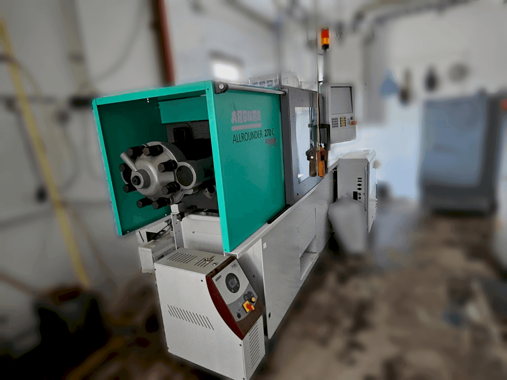 Mašīnas Arburg 270 C 400-70 Golden Edition sānskats