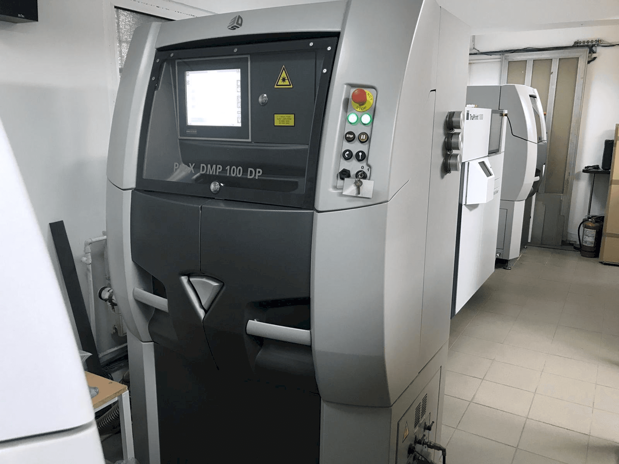 Mašīnas 3D SYSTEMS ProX DMP 100 pretskats