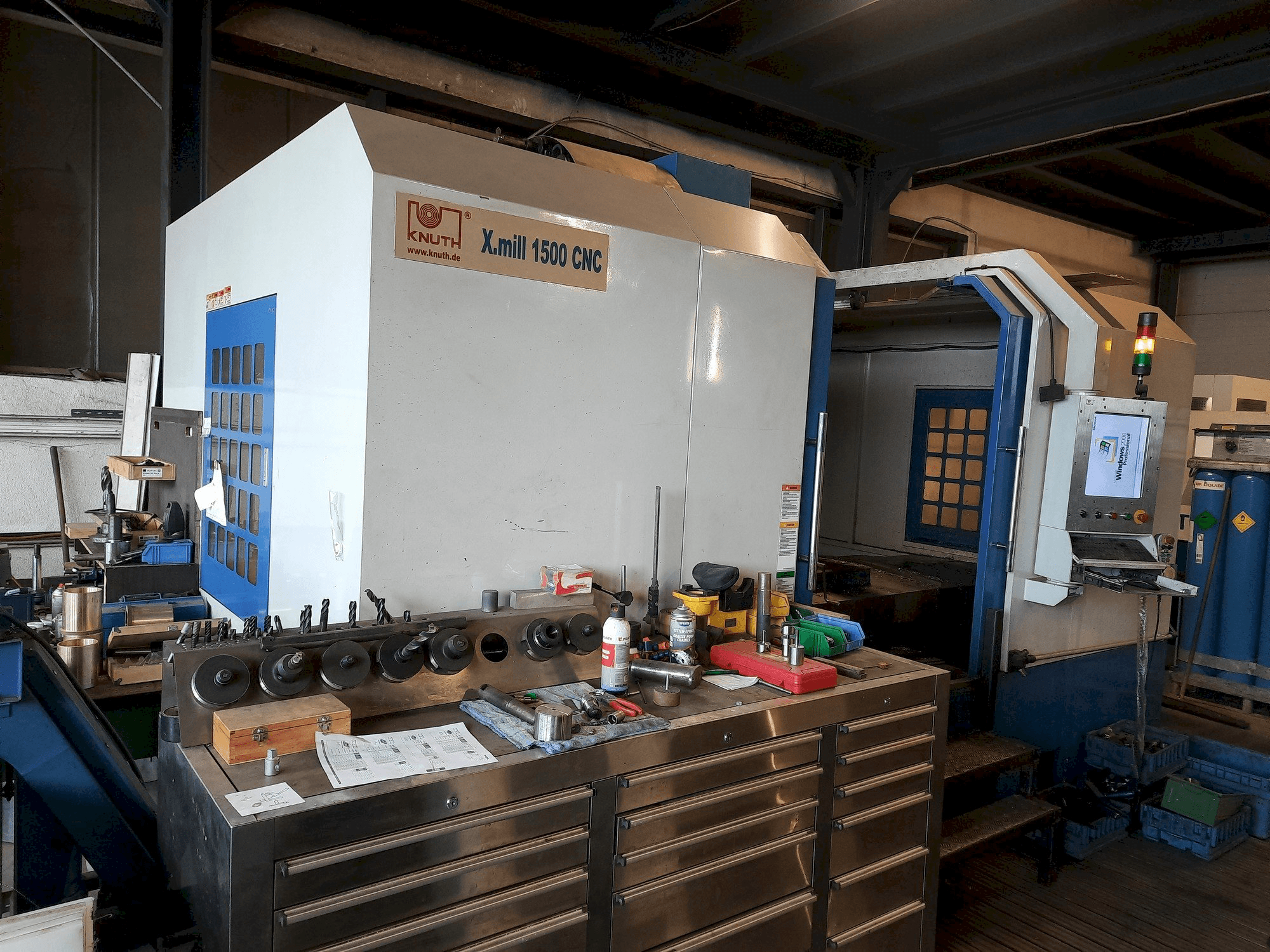 Mašīnas KNUTH X-Mill 1500 CNC pretskats