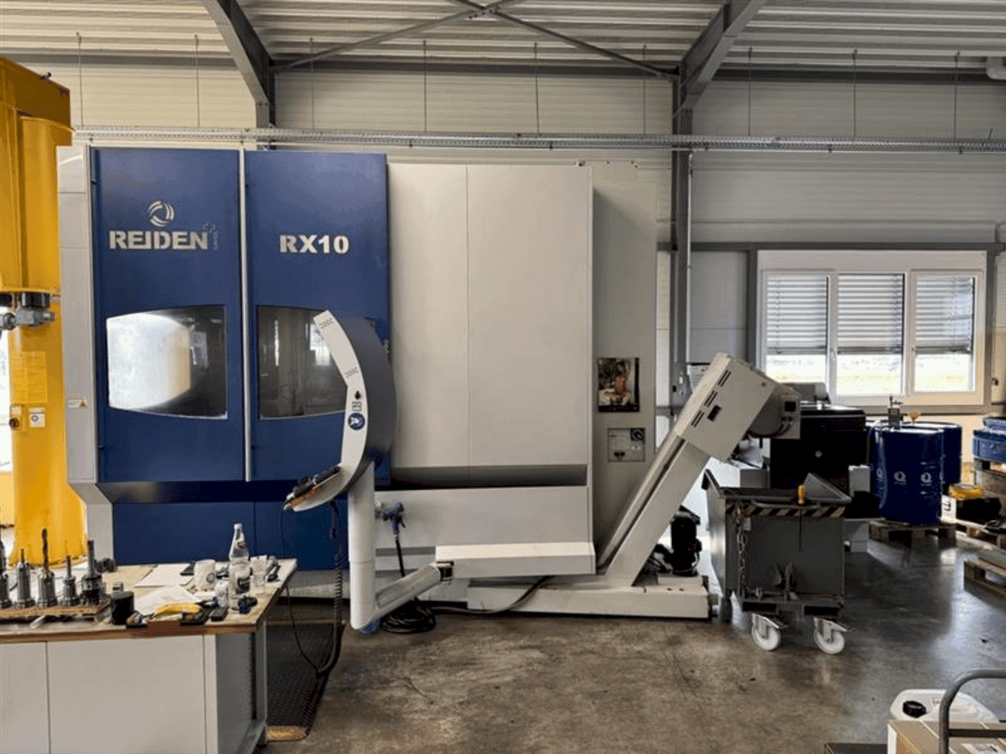 Mašīnas Reiden RX10 5X pretskats