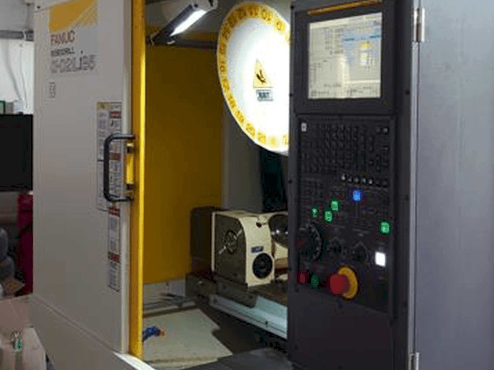 Mašīnas FANUC ROBODRILL α-D21LiB5 pretskats