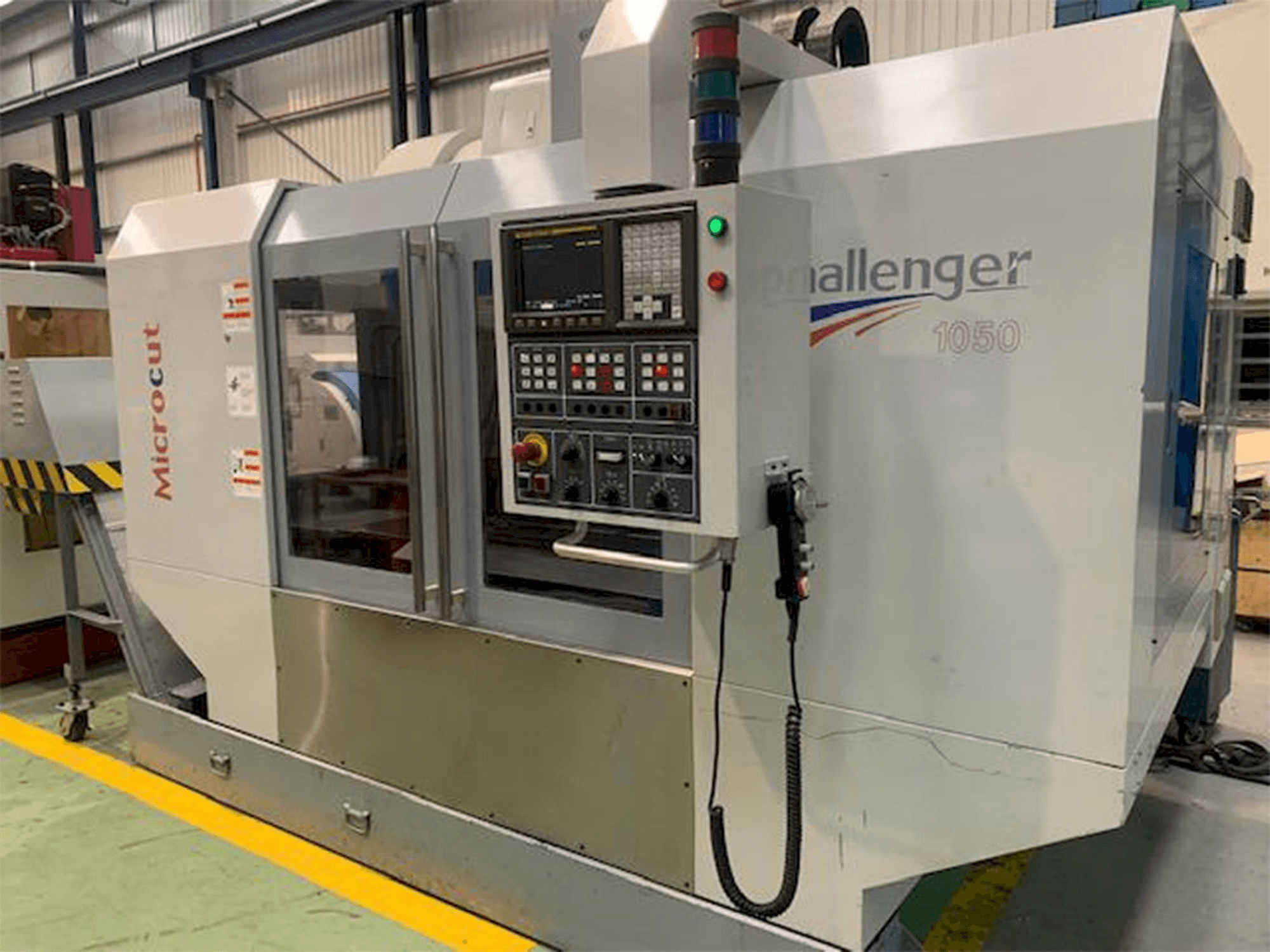 Mašīnas MICROCUT Challenger 1050 pretskats