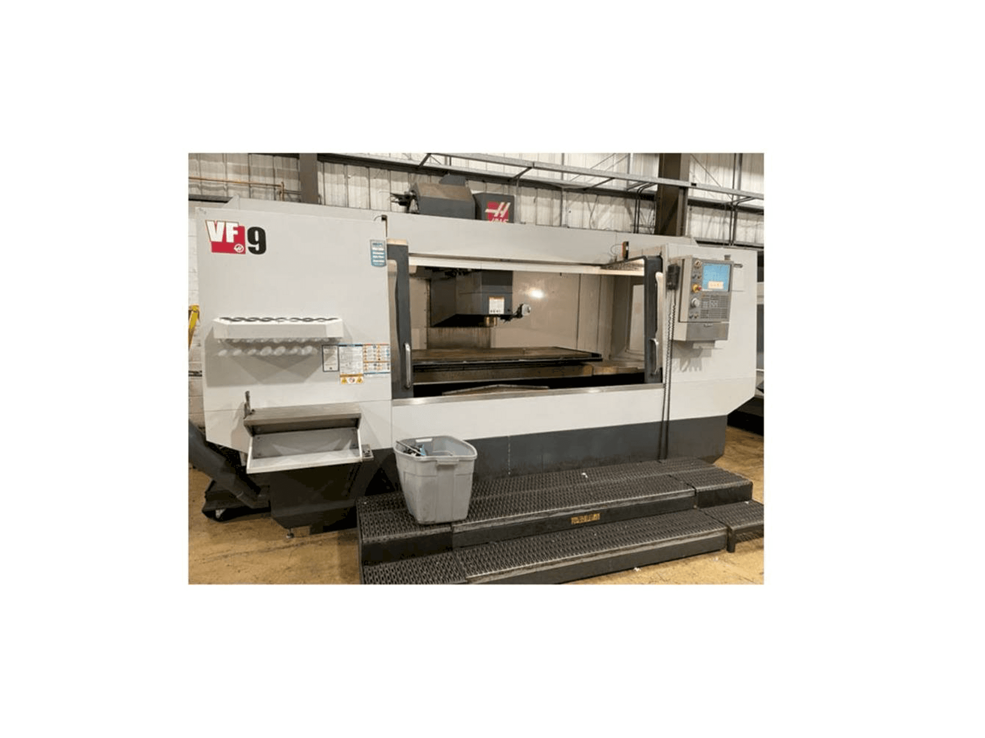 Mašīnas HAAS VF-9 pretskats