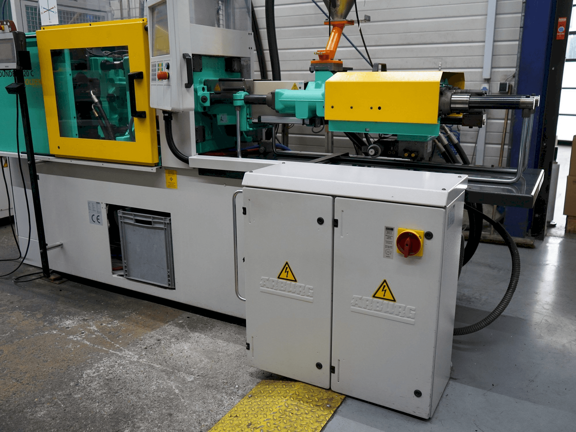 Mašīnas Arburg 320C (500-170) pretskats