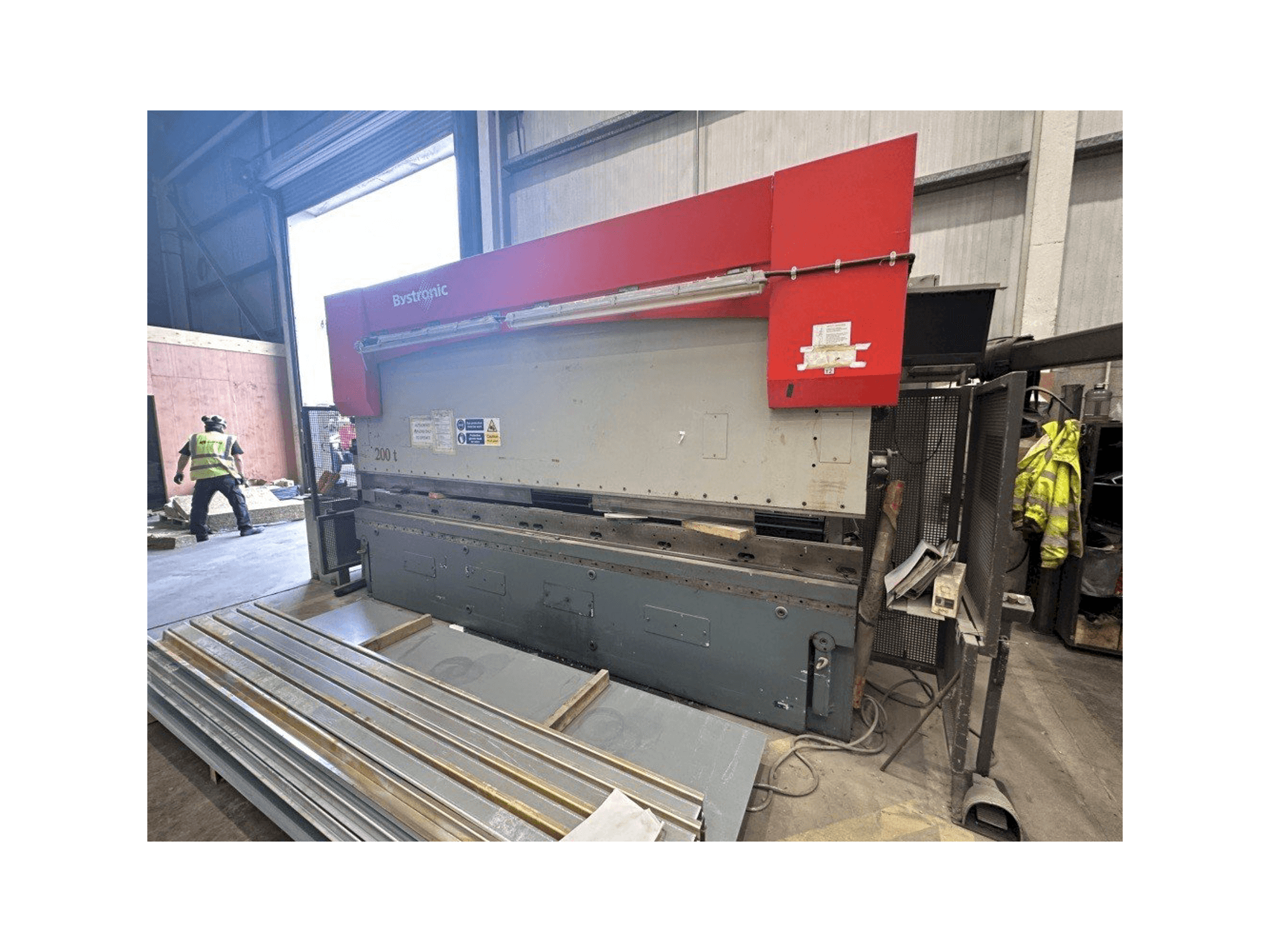 Mašīnas Bystronic PR 200 x 4100 pretskats