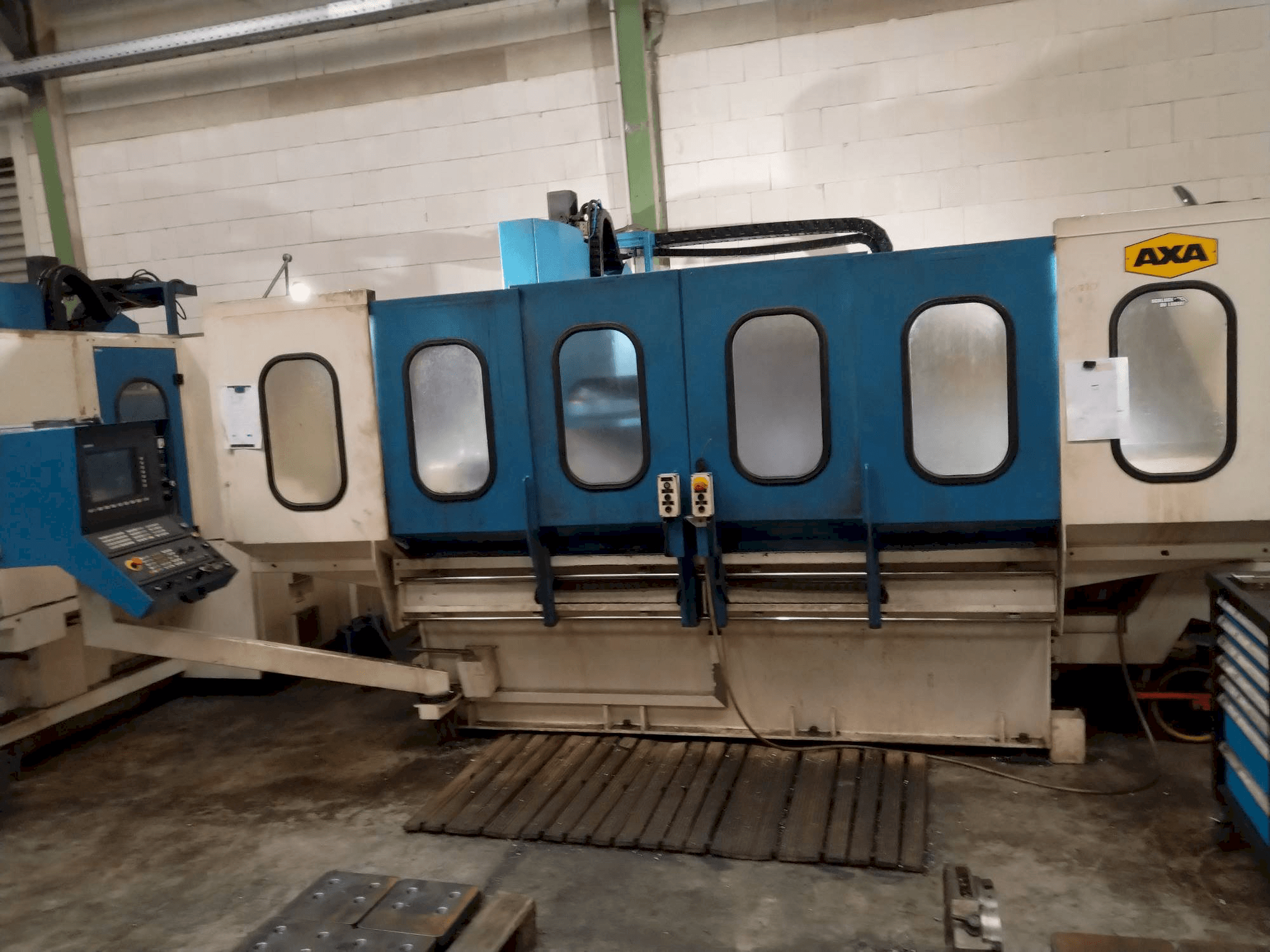 Mašīnas AXA VSC 2M pretskats