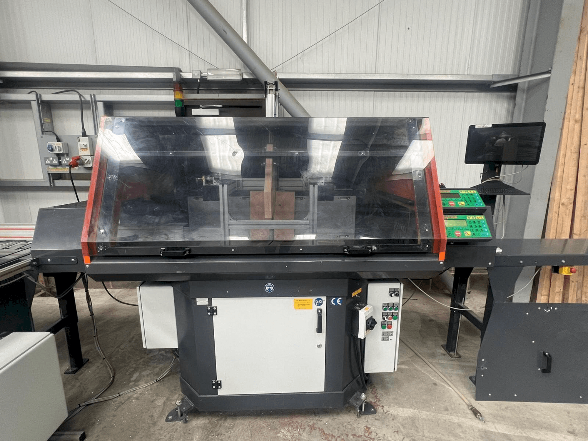 Mašīnas TIGER UKA 600 Cross cut installation pretskats