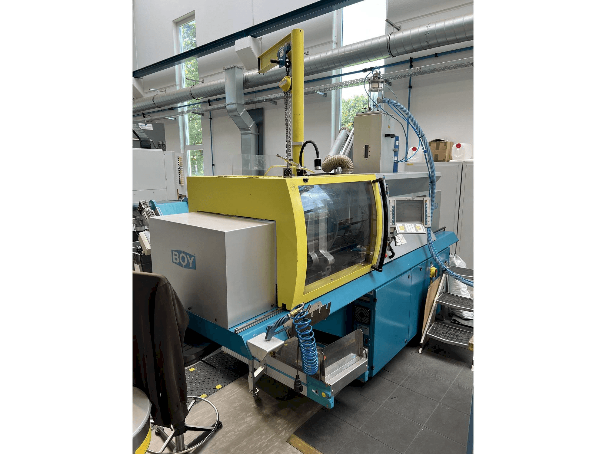 Mašīnas BOY 55A skats no kreisās puses