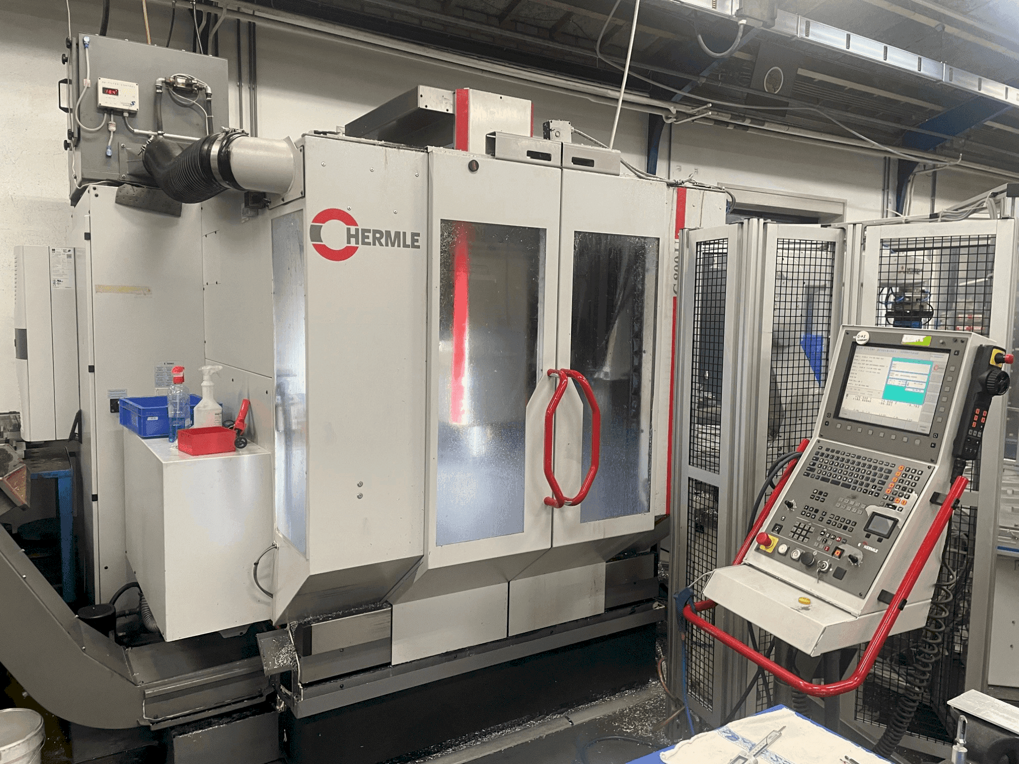 Mašīnas HERMLE C 800 U pretskats