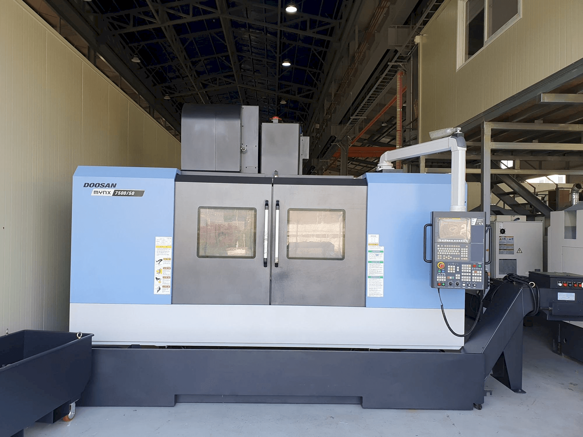 Mašīnas Doosan MYNX7500/50 pretskats