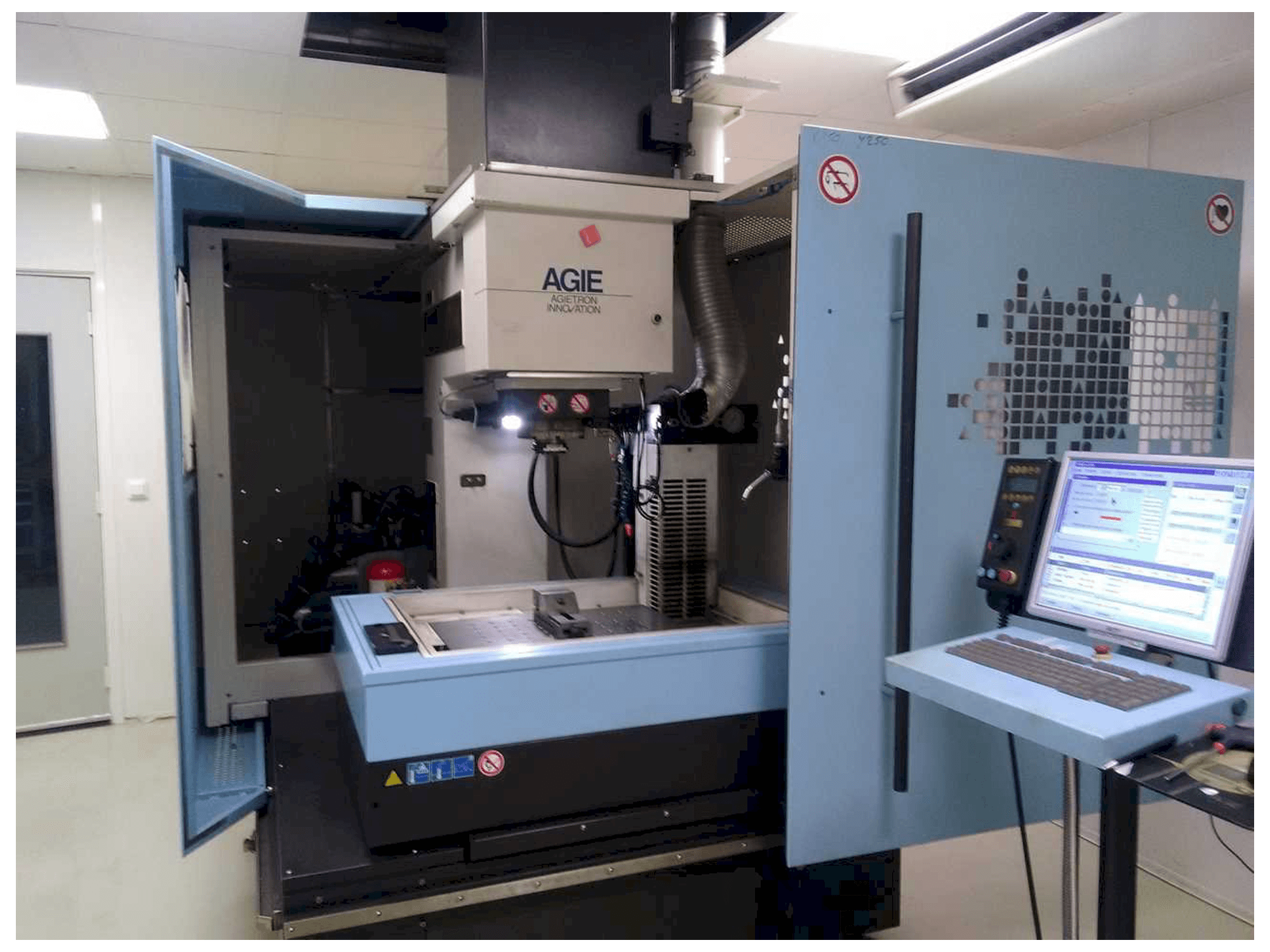 Mašīnas AGIE AGIETRON INNOVATION 2 pretskats