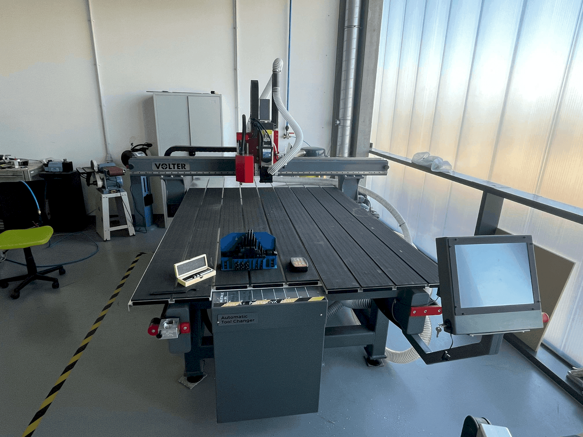 Mašīnas VOLTER L2016 pretskats