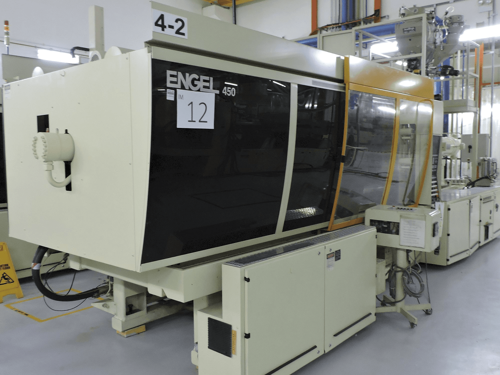 Mašīnas ENGEL ES1300/450 BHP pretskats