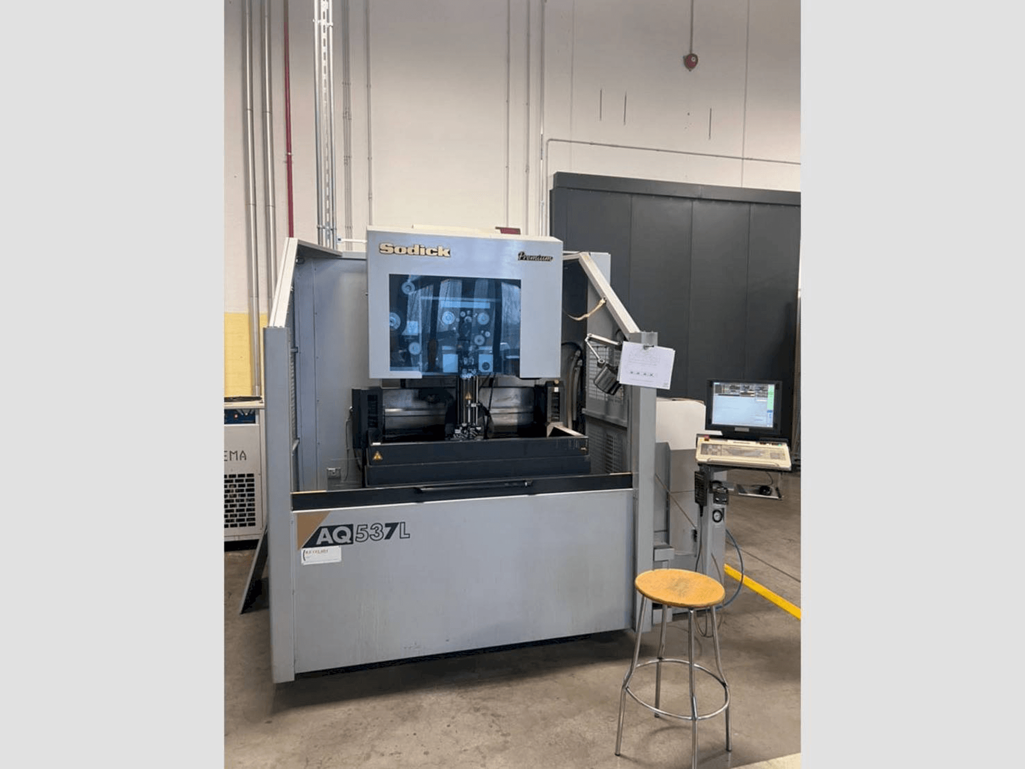 Mašīnas Sodick AQ537L pretskats