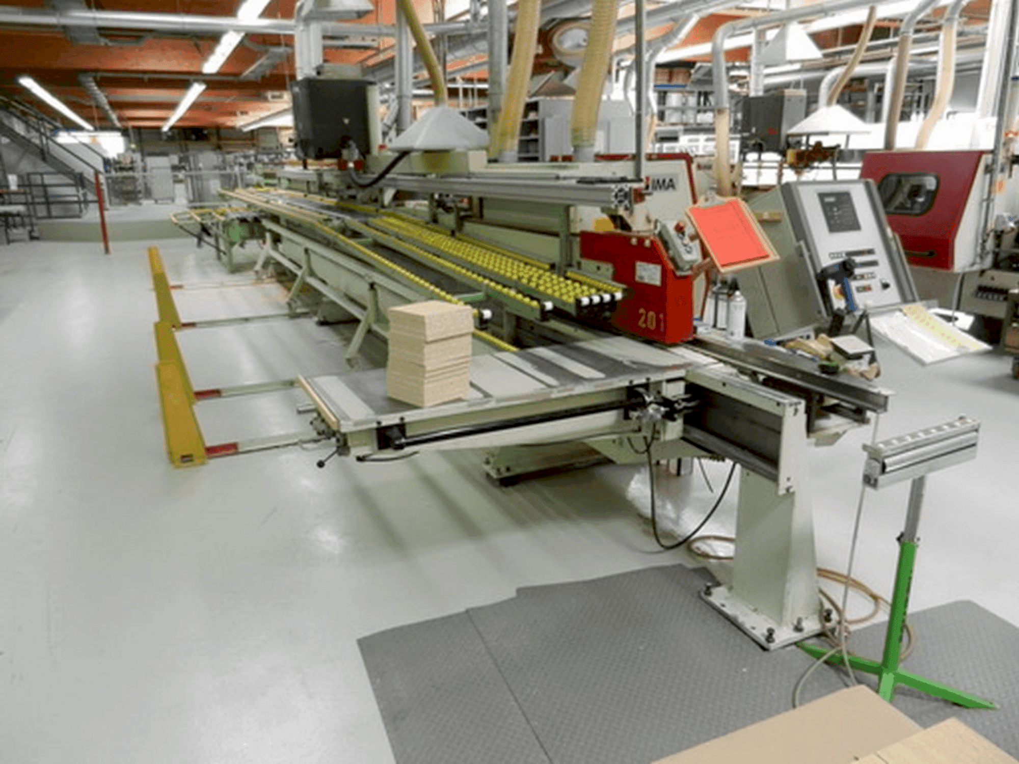 Mašīnas LIGMATECH ZHR 15/XX/RE pretskats