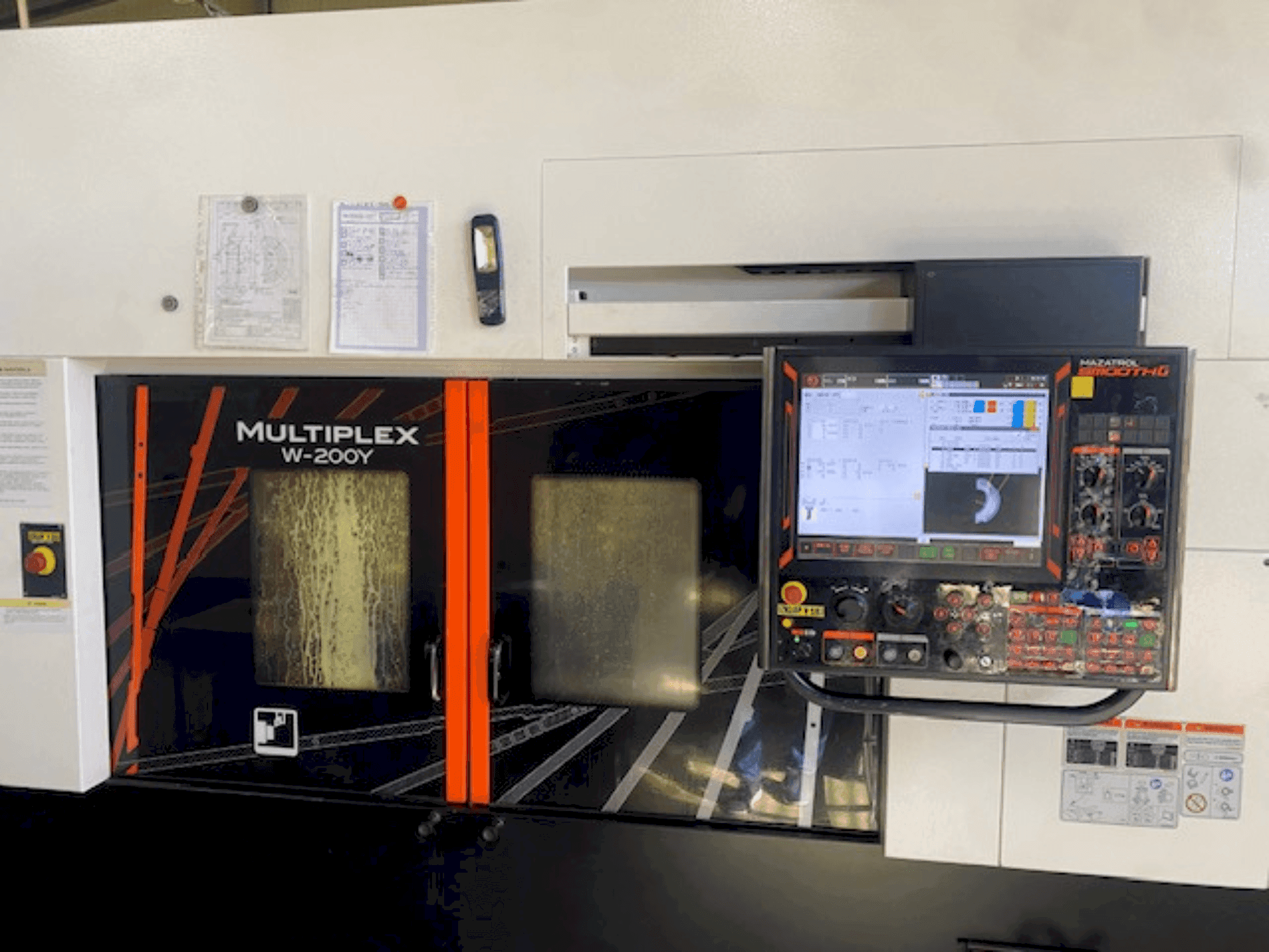 Mašīnas Mazak multiplex 200 y pretskats