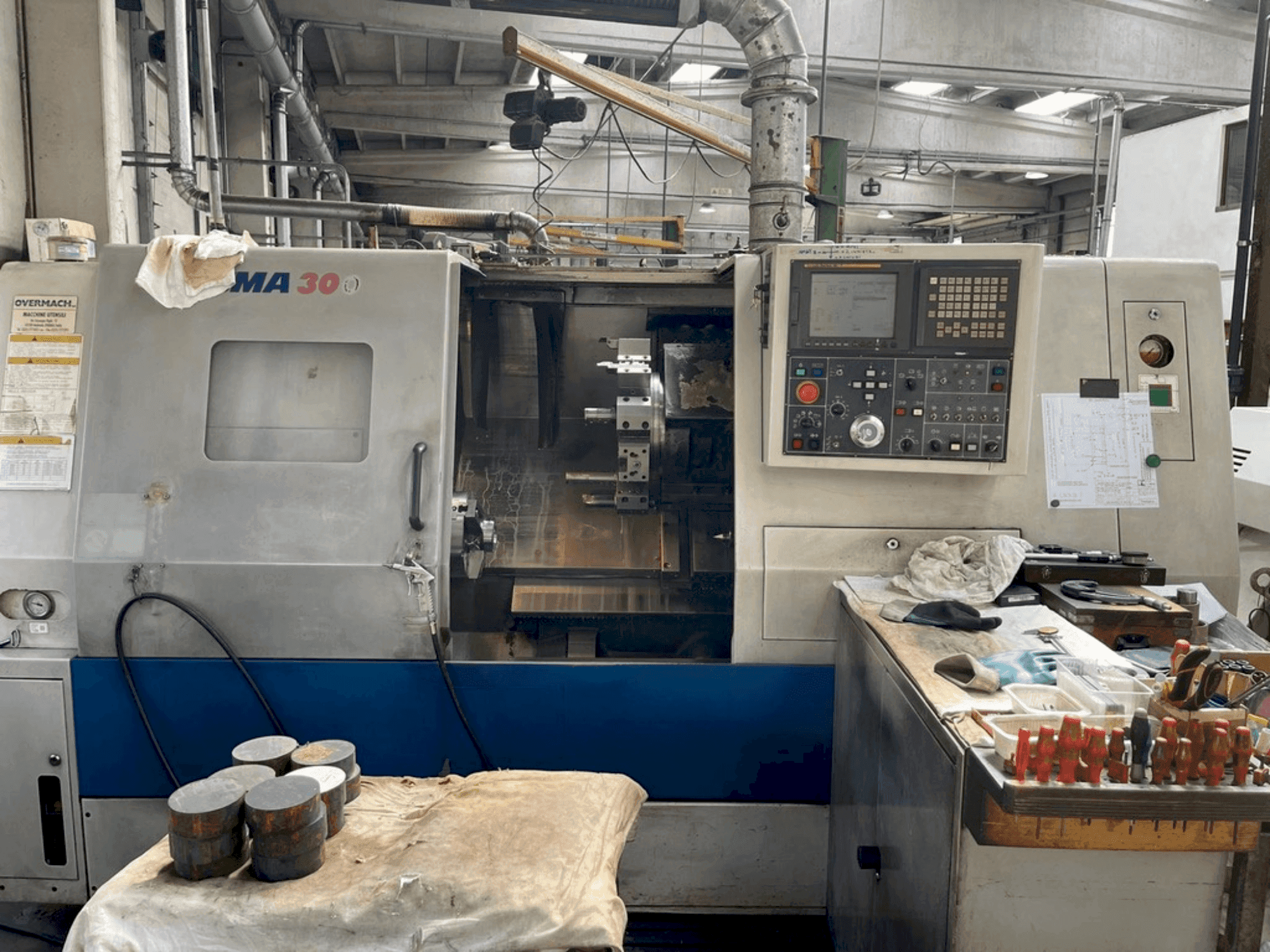 Mašīnas DAEWOO PUMA 300B pretskats