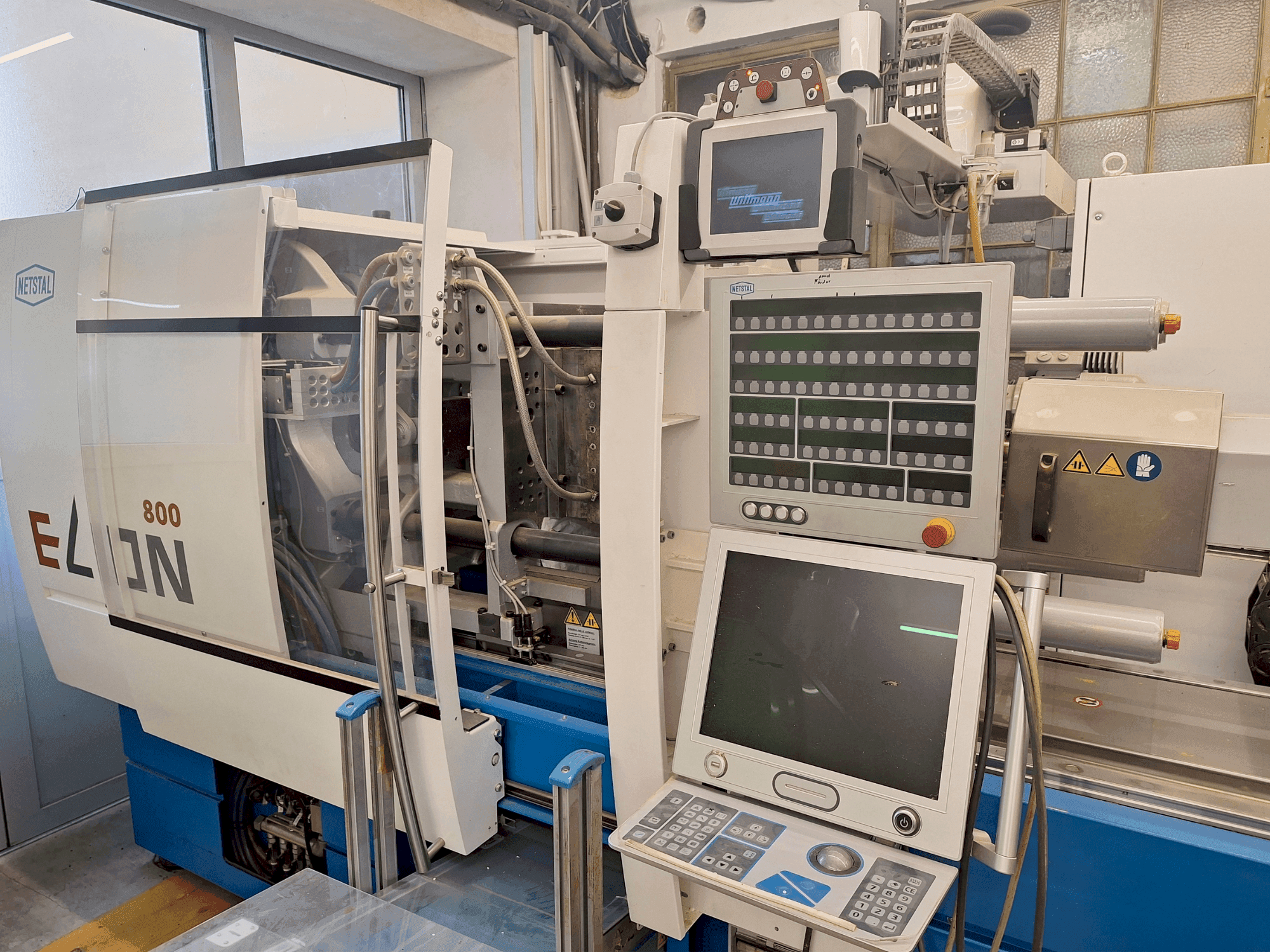 Mašīnas Netstal Elion 800-270 pretskats