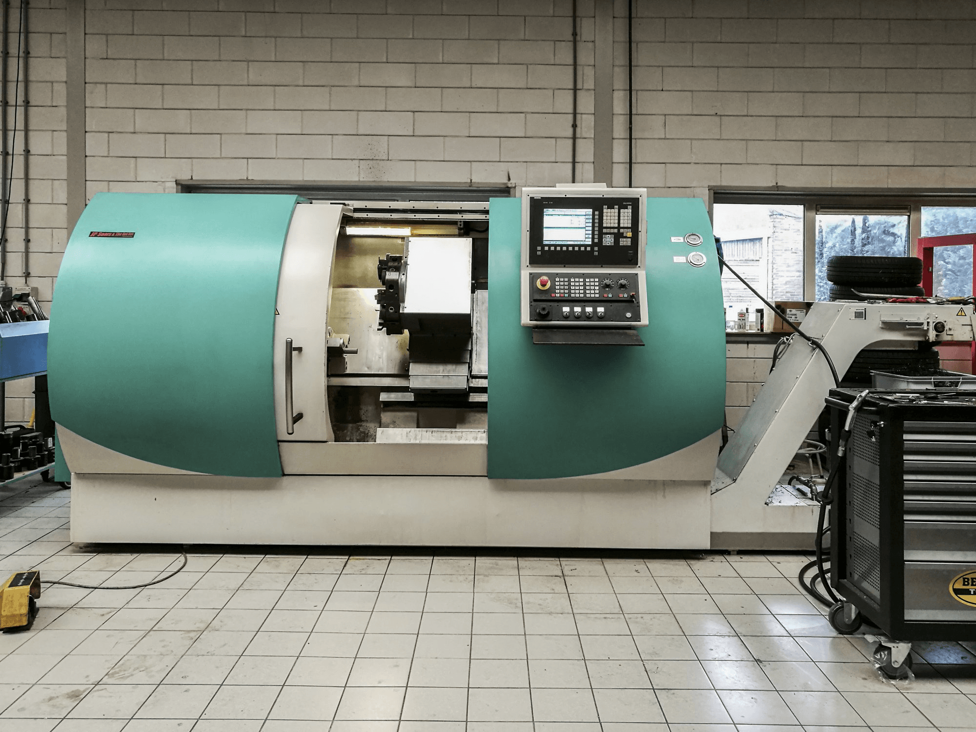 Mašīnas TRENS SBL 500 CNC pretskats