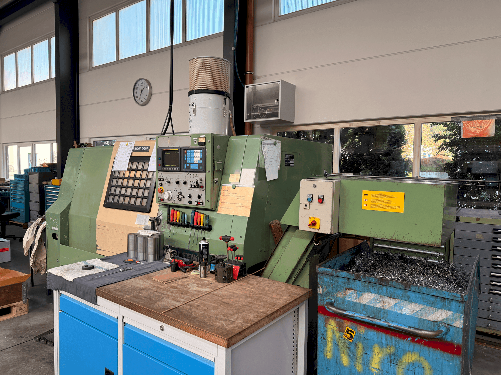 Mašīnas MORI SEIKI SL 25 (1989) pretskats