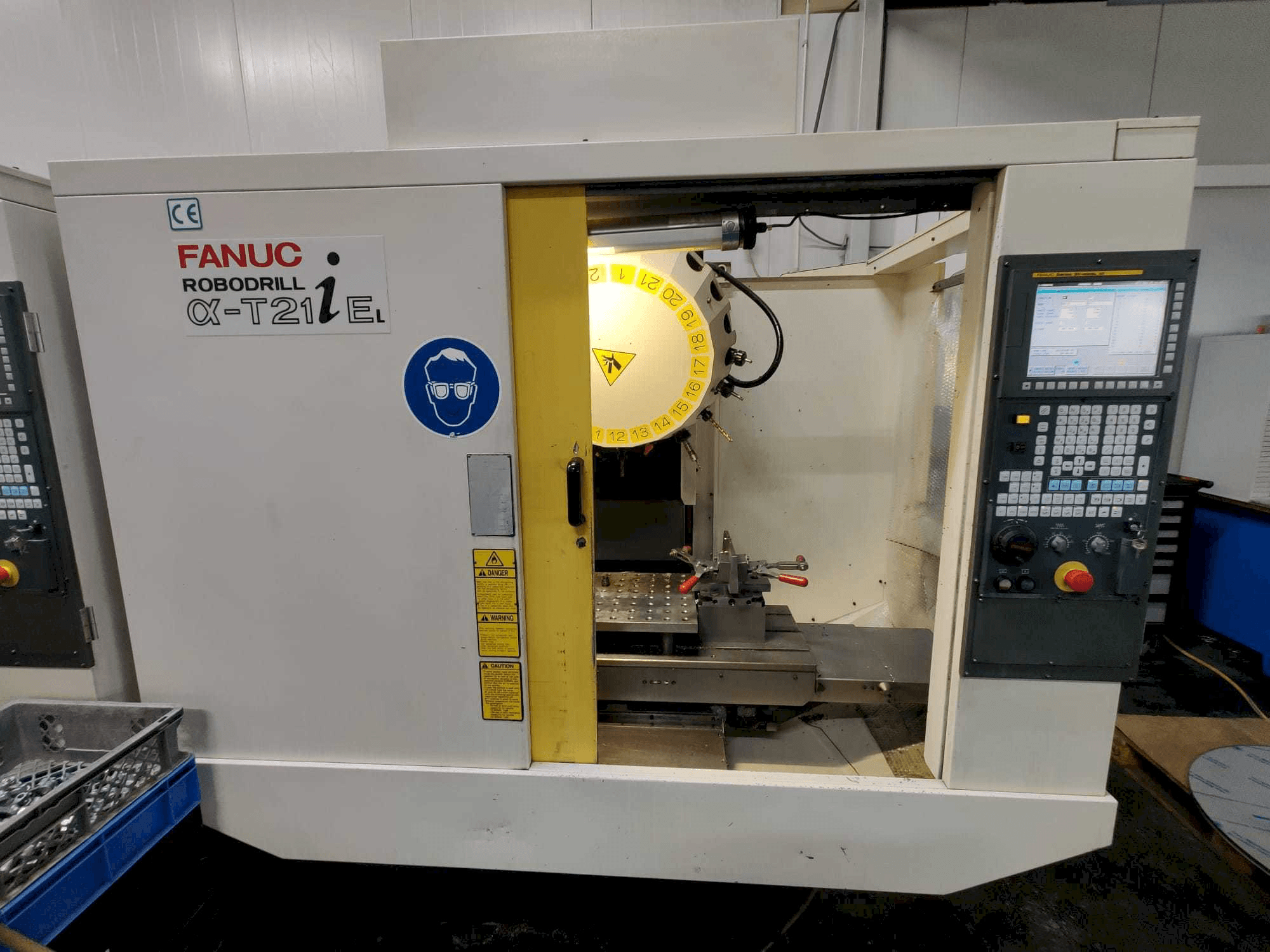 Mašīnas FANUC Robodrill α-T21iEL pretskats
