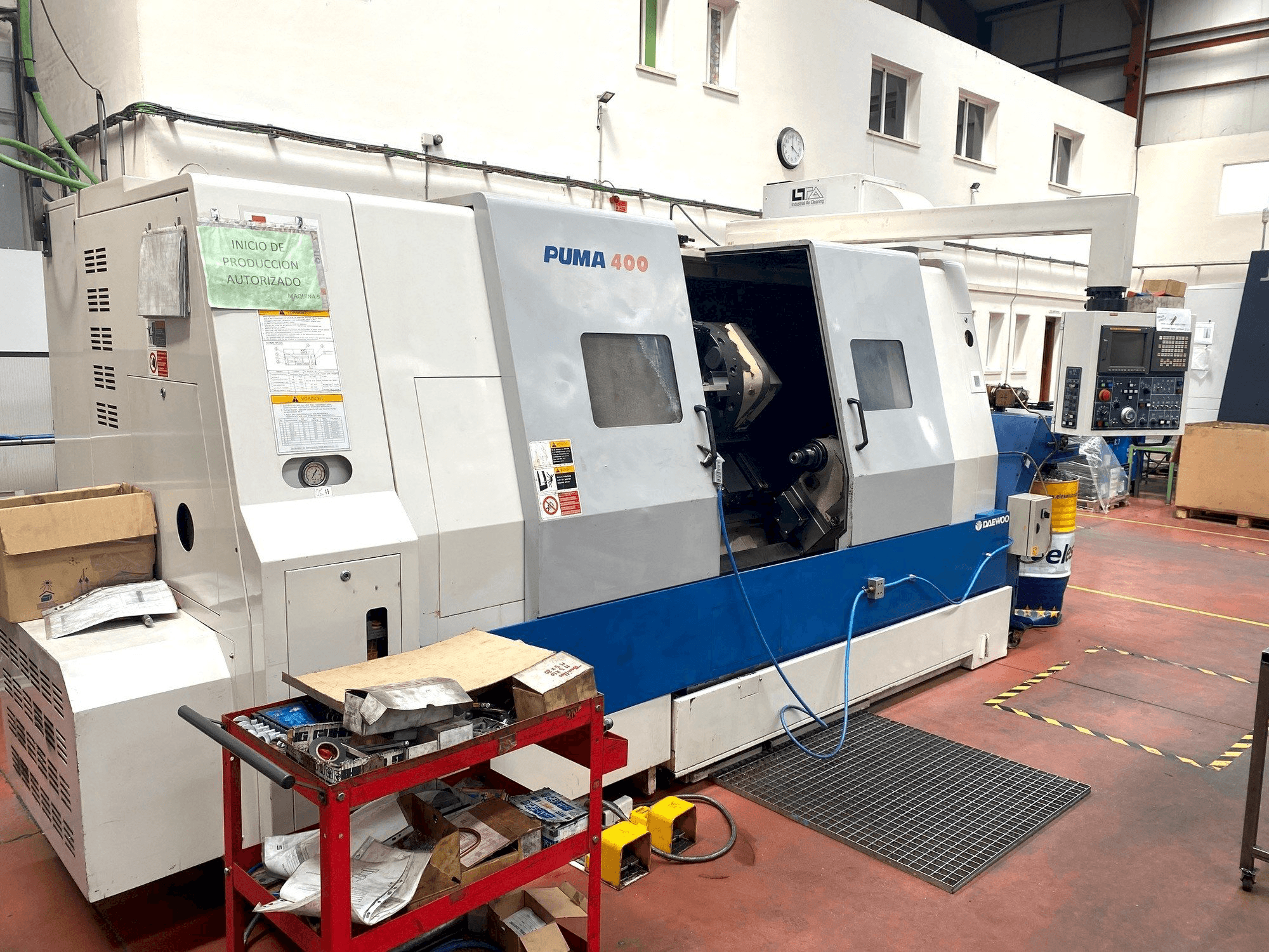 Mašīnas DAEWOO PUMA 400 pretskats