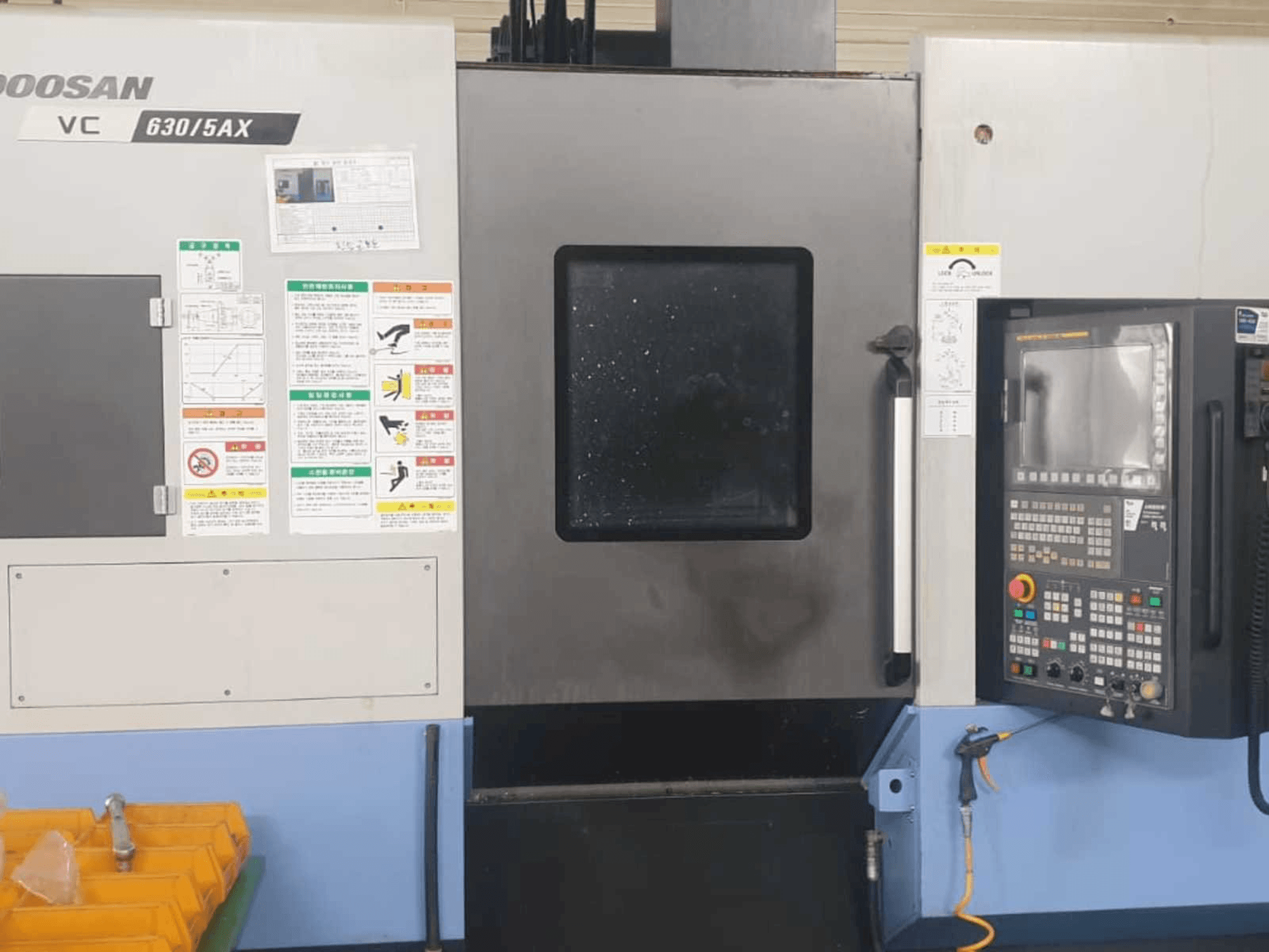 Mašīnas Doosan VC 630/5AX pretskats