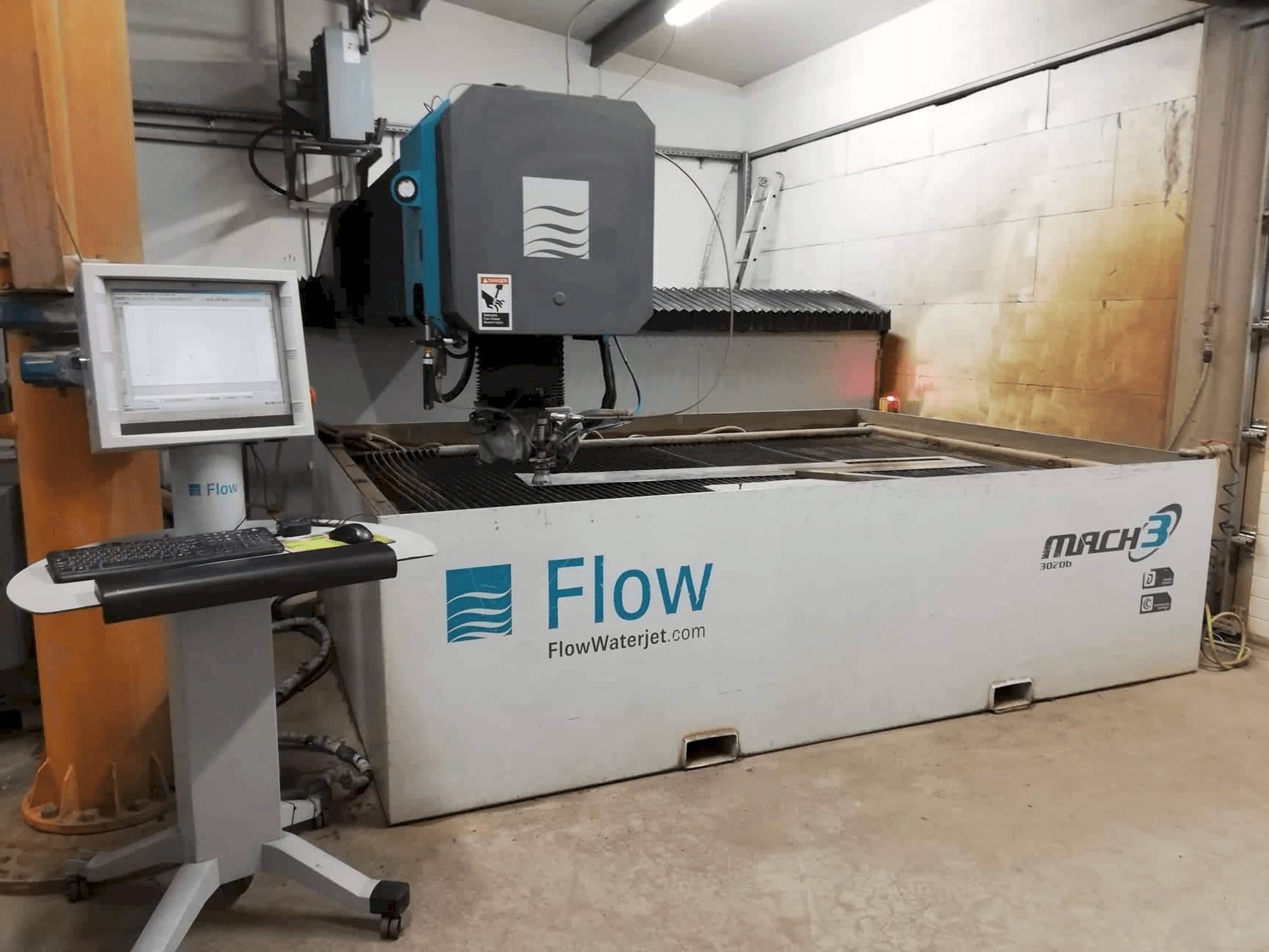 Mašīnas Flow Mach3-3020b pretskats