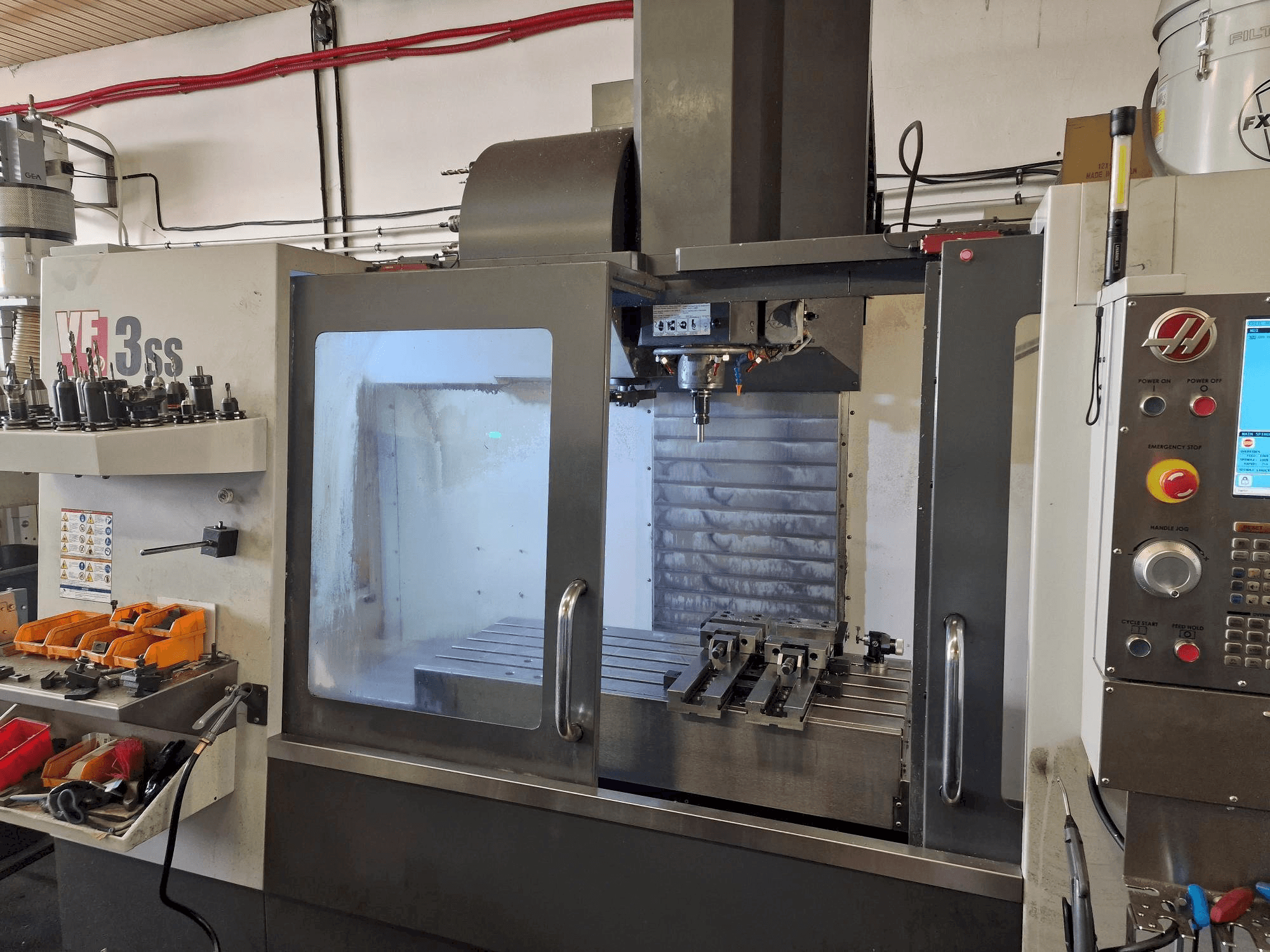 Mašīnas HAAS VF-3SS pretskats