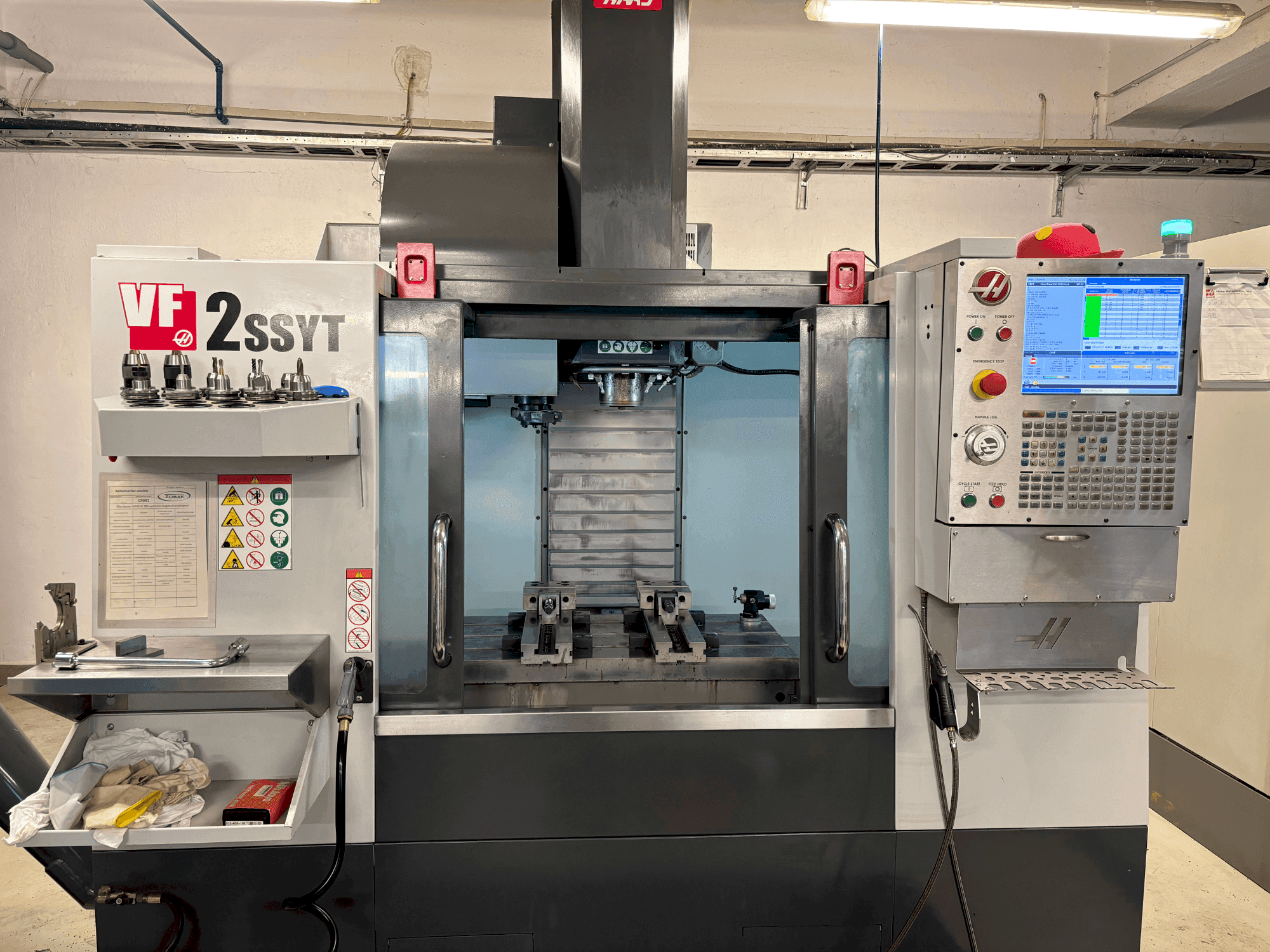 Mašīnas HAAS HAAS VF-2SSYT pretskats