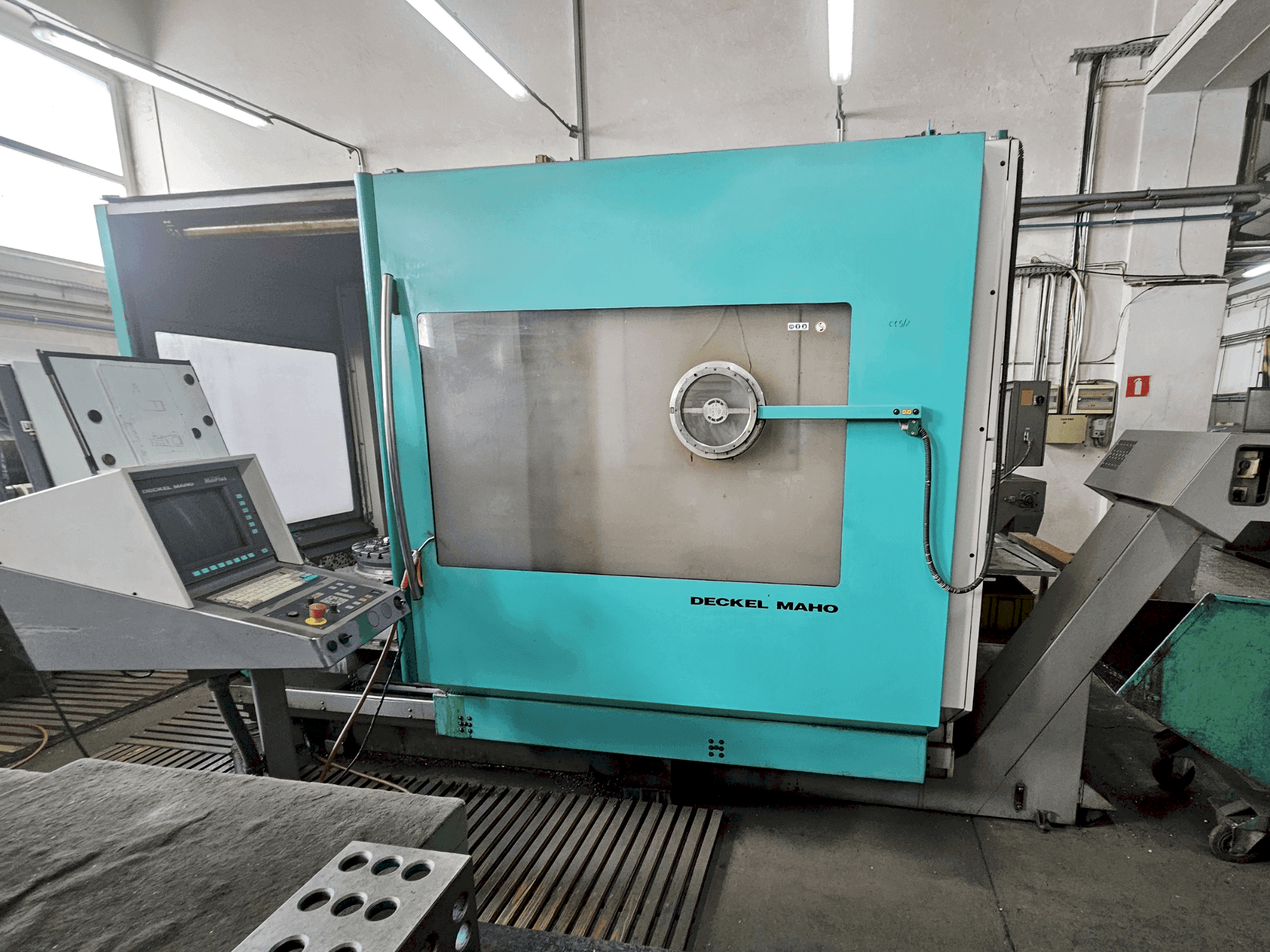 Mašīnas DECKEL MAHO DMU 60P pretskats