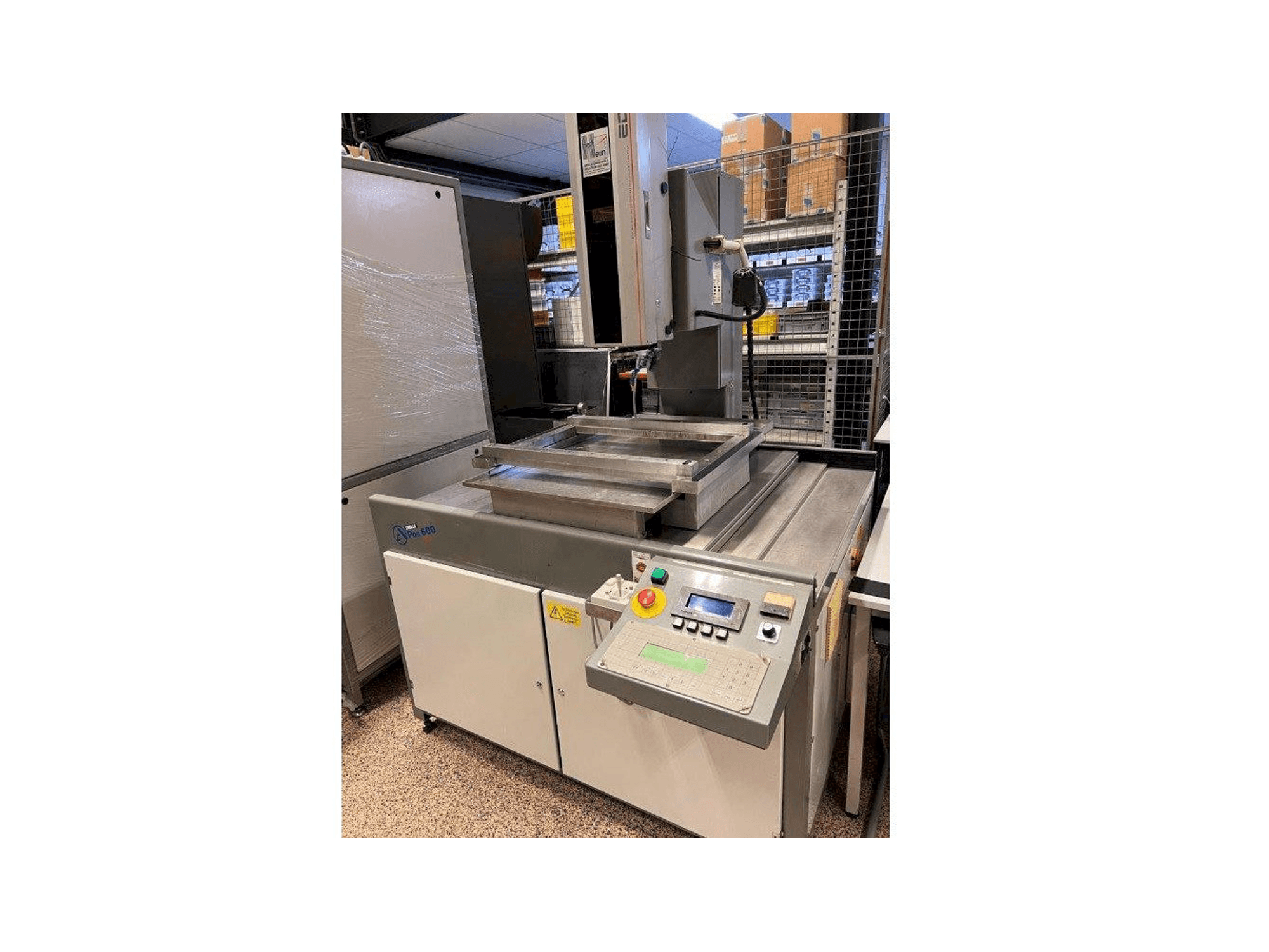 Mašīnas Apos 600 pretskats