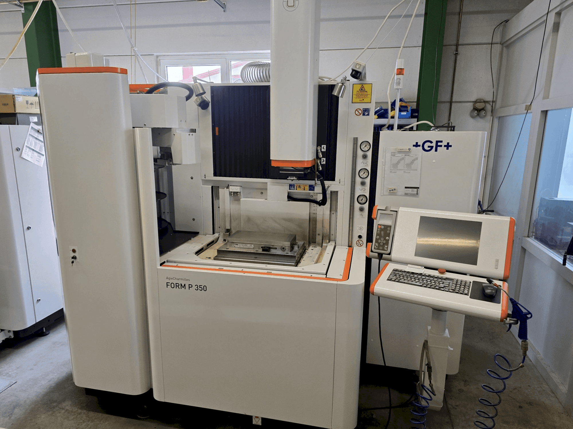 Mašīnas AgieCharmilles FORM P 350 pretskats