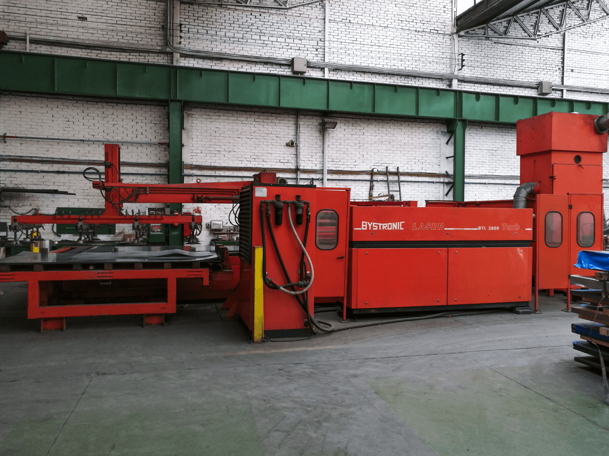 Mašīnas Bystronic Bystar 3015 BTL 2800 darba telpa