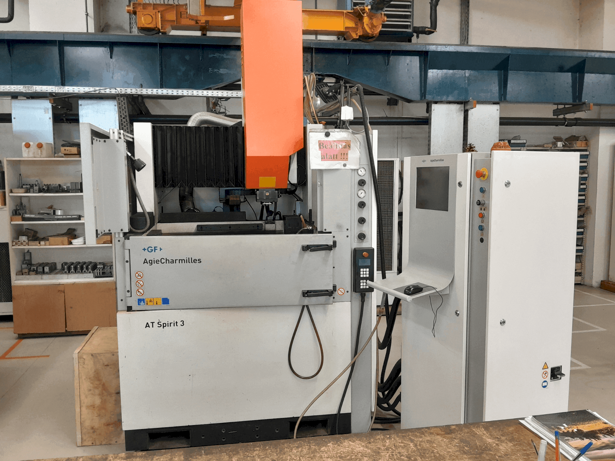 Mašīnas AgieCharmilles Spirit 3 pretskats