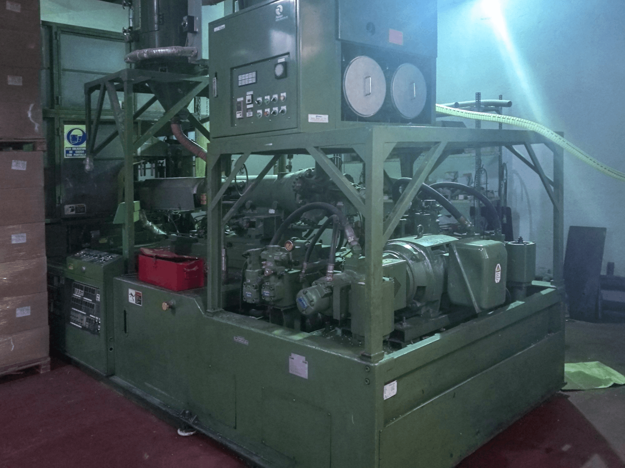 Mašīnas NISSEI ASB 650 EXH skats no labās puses