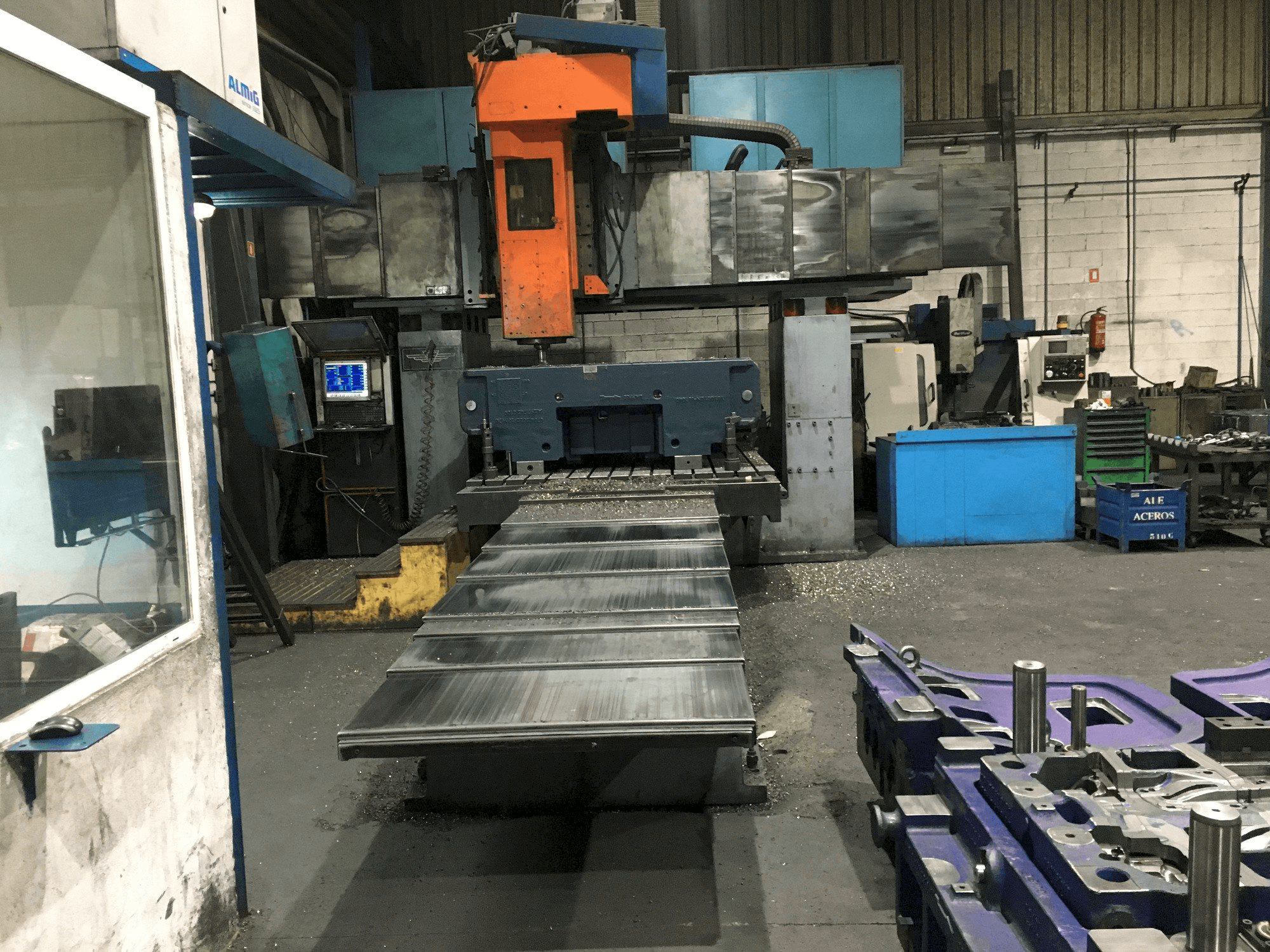 Mašīnas DYE FPF-2C-NC pretskats